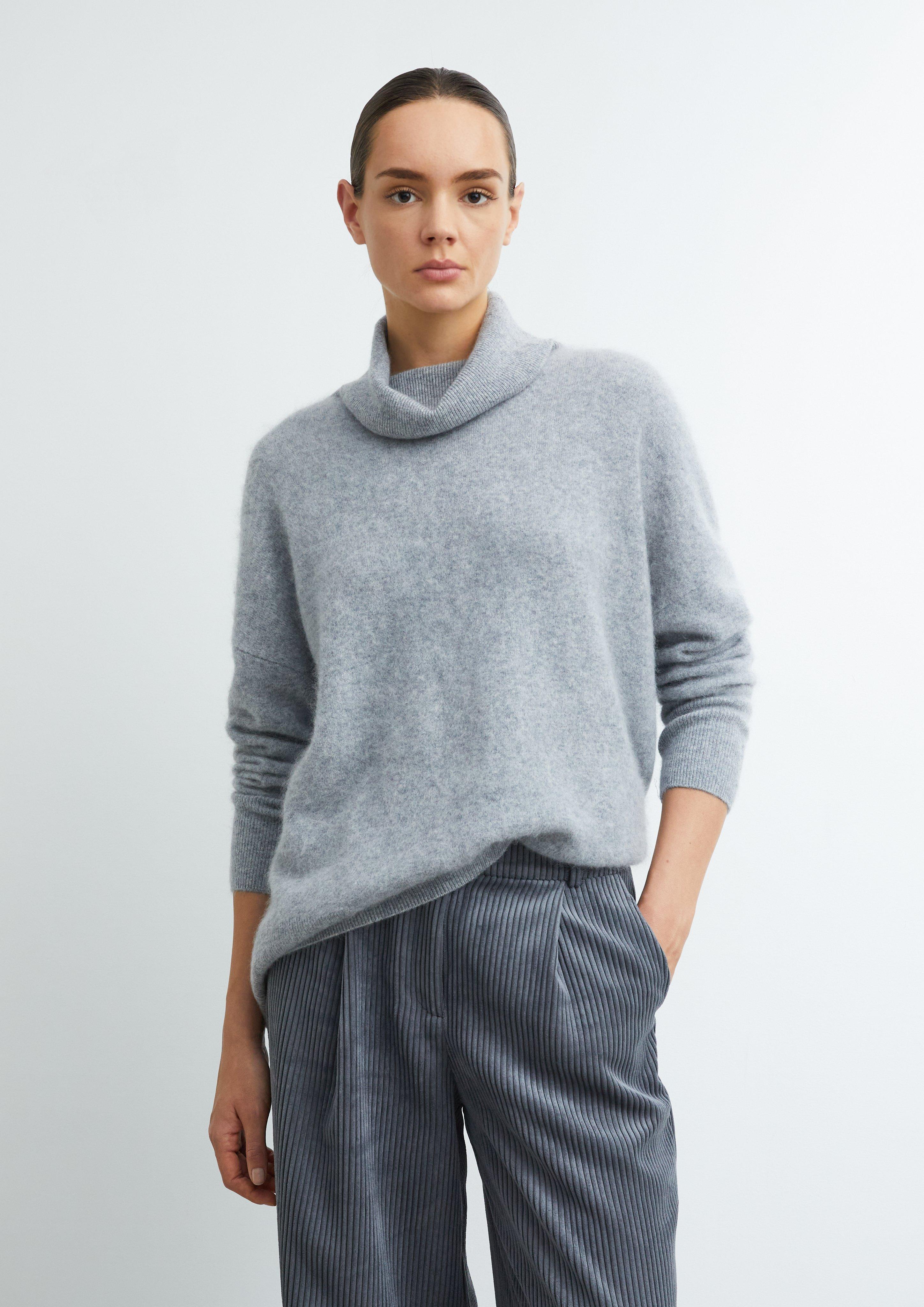 Oversize-Strickpullover aus gebürsteter Wolle mit Rollkragen in Farbe grau von COMMA