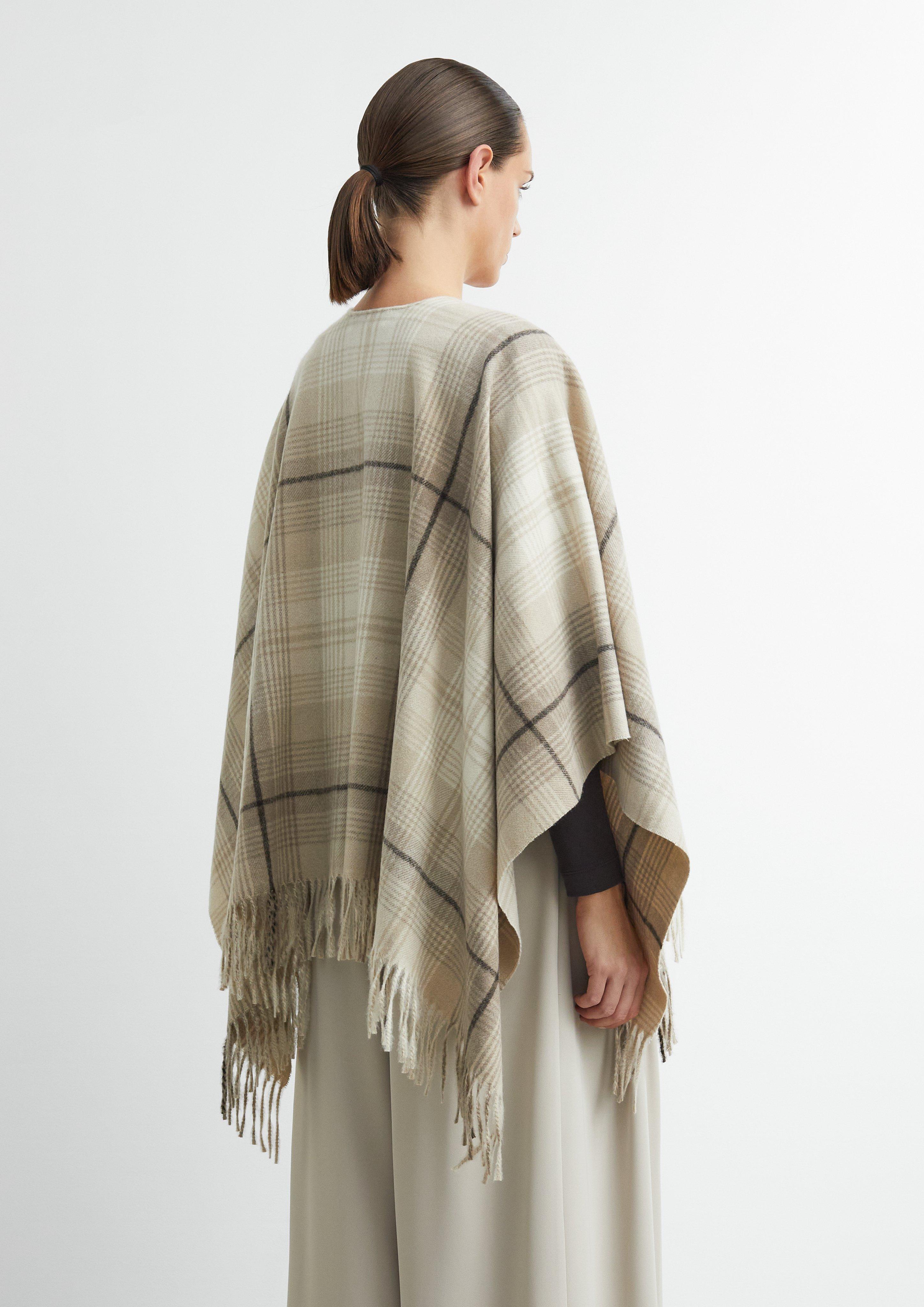 Indoor-Poncho in beige von COMMA