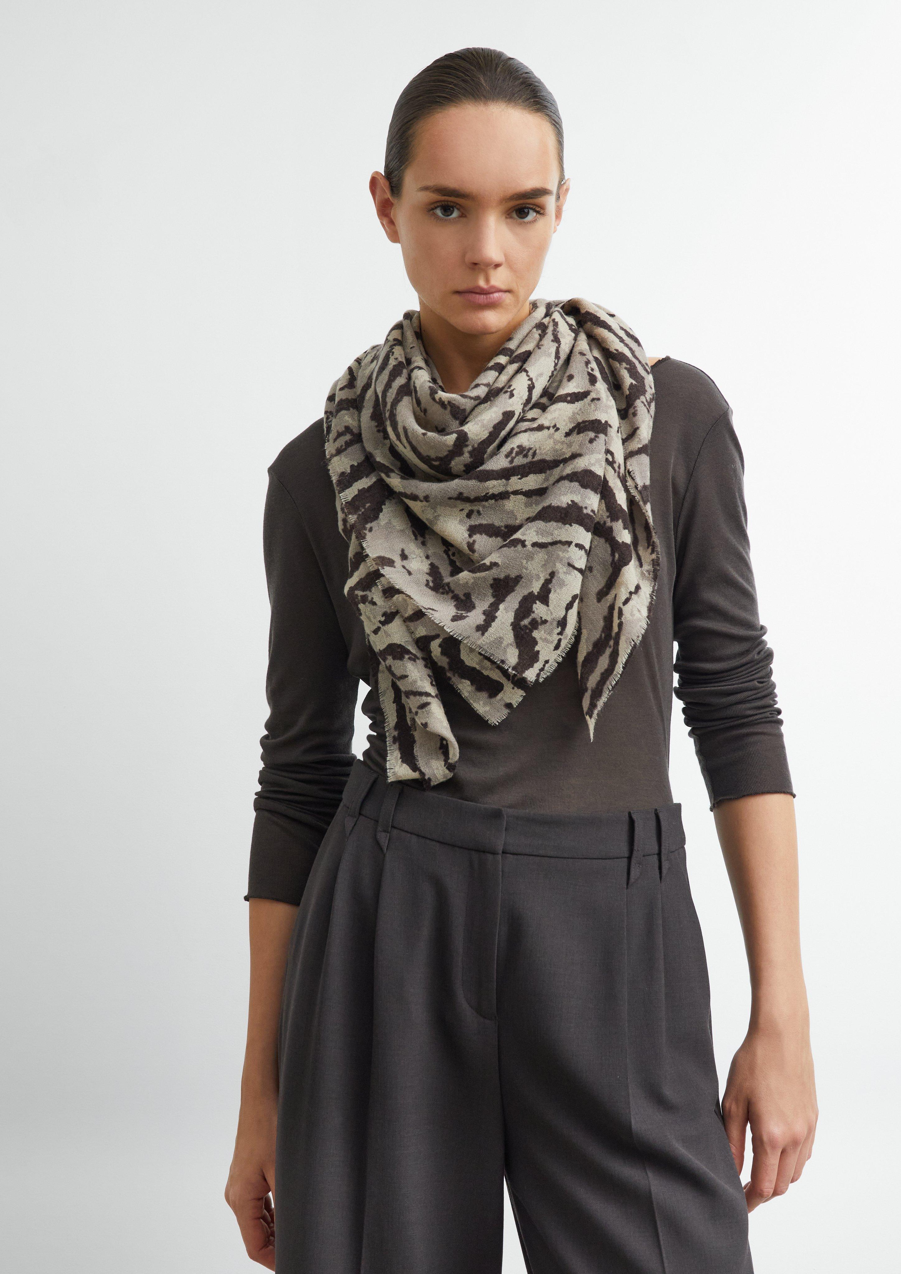 Tuch in beige von COMMA