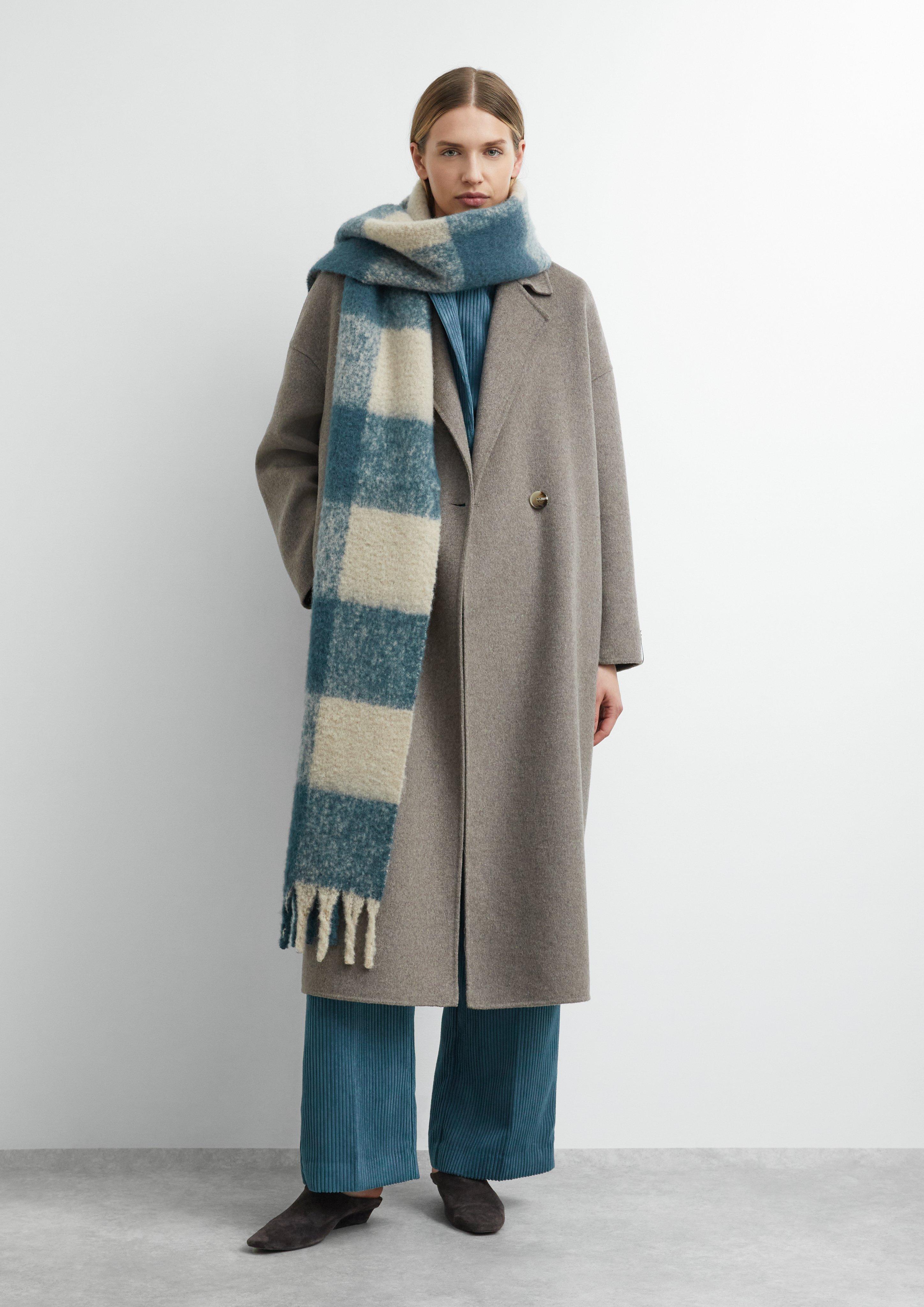 Damen Kuscheliger Schal mit Karos in beige von comma