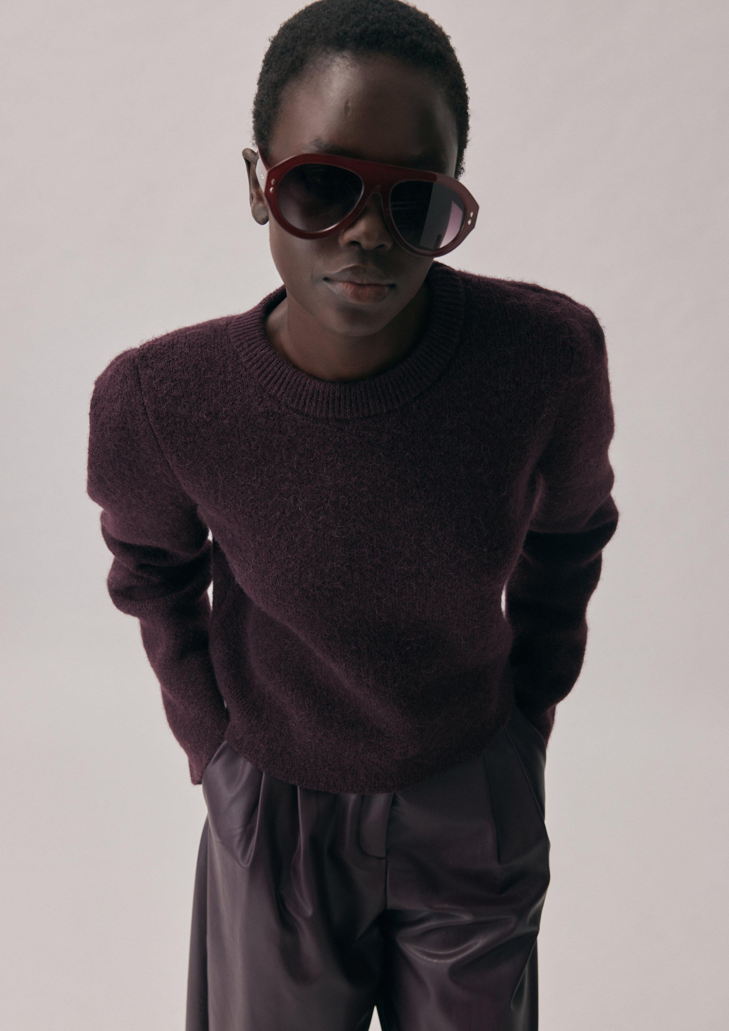 Verkürzter Alpakamix-Pullover mit Schulter-Detail in aubergine von COMMA