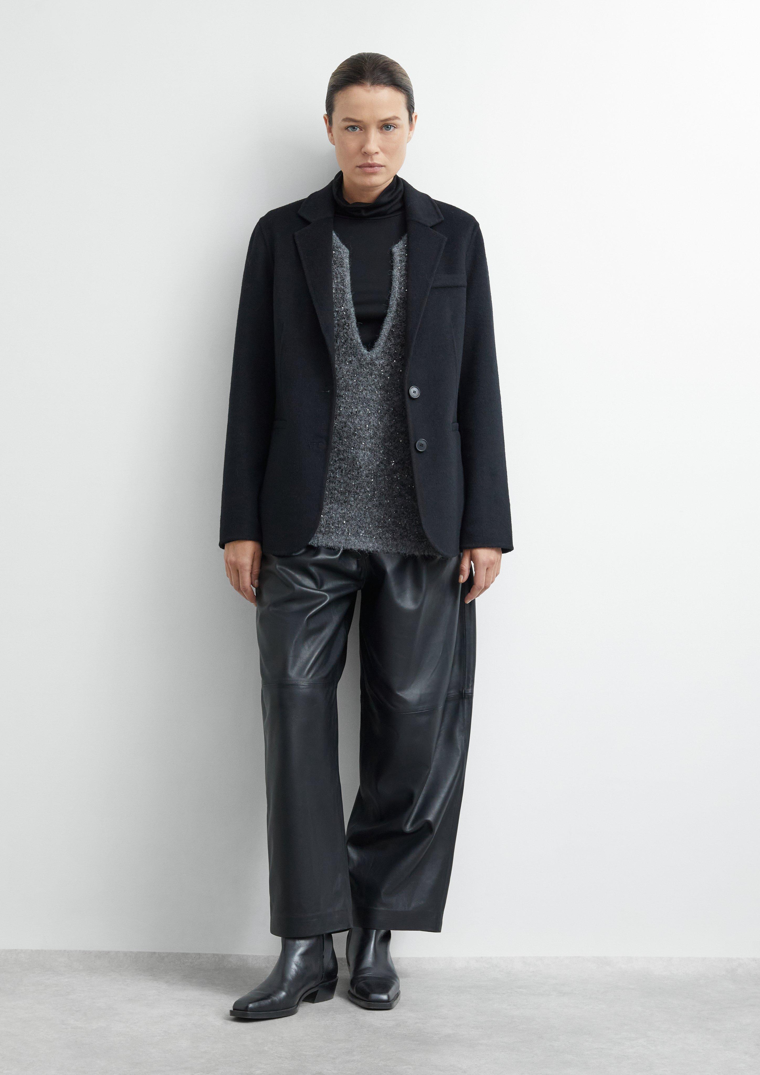 Oversize-Strickpullunder mit Pailletten und V-Ausschnitt in grau von COMMA