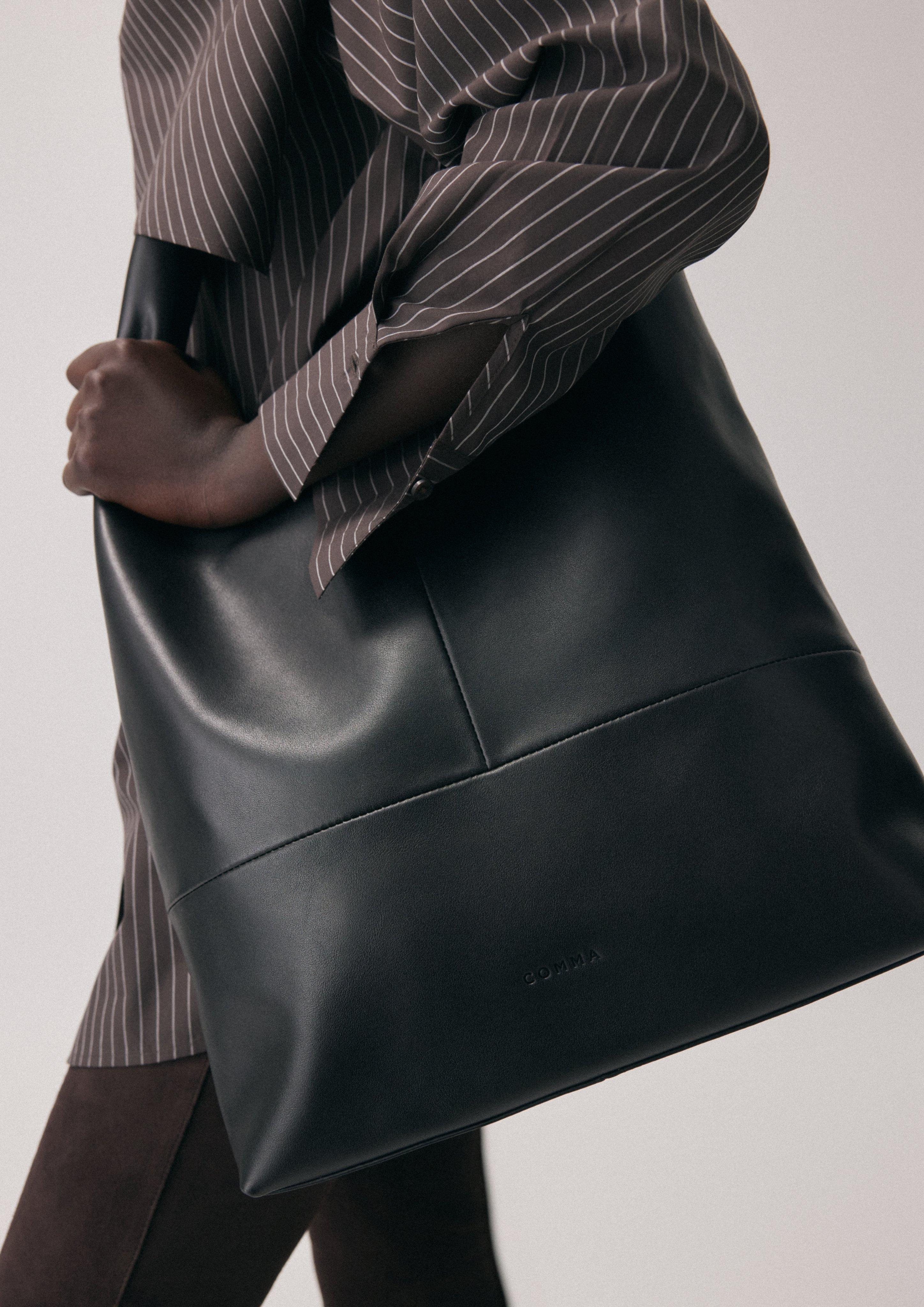 Tasche in Farbe schwarz von comma