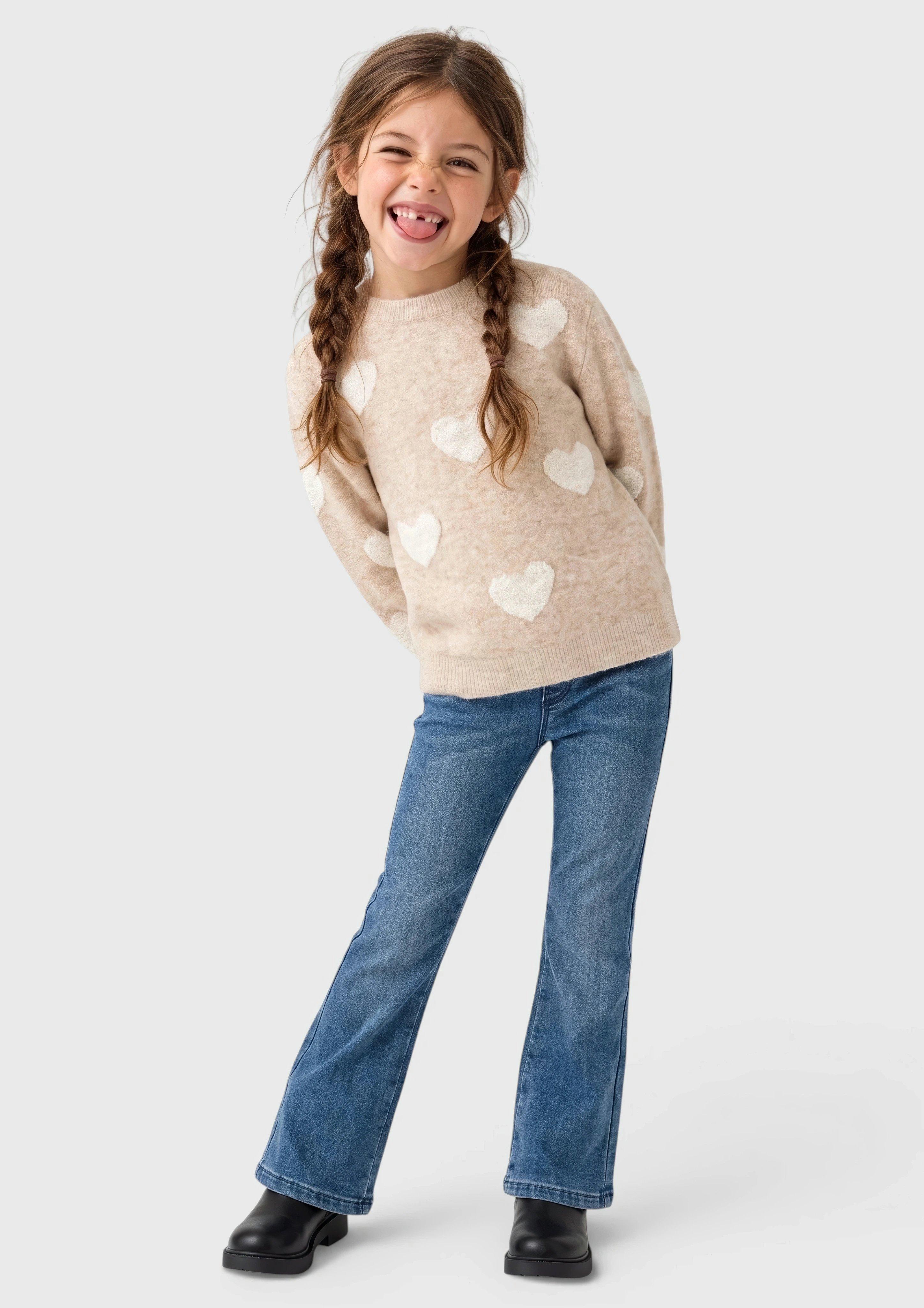Kinder Flauschiger Strickpullover mit Glitzerherzen in braun von s.Oliver