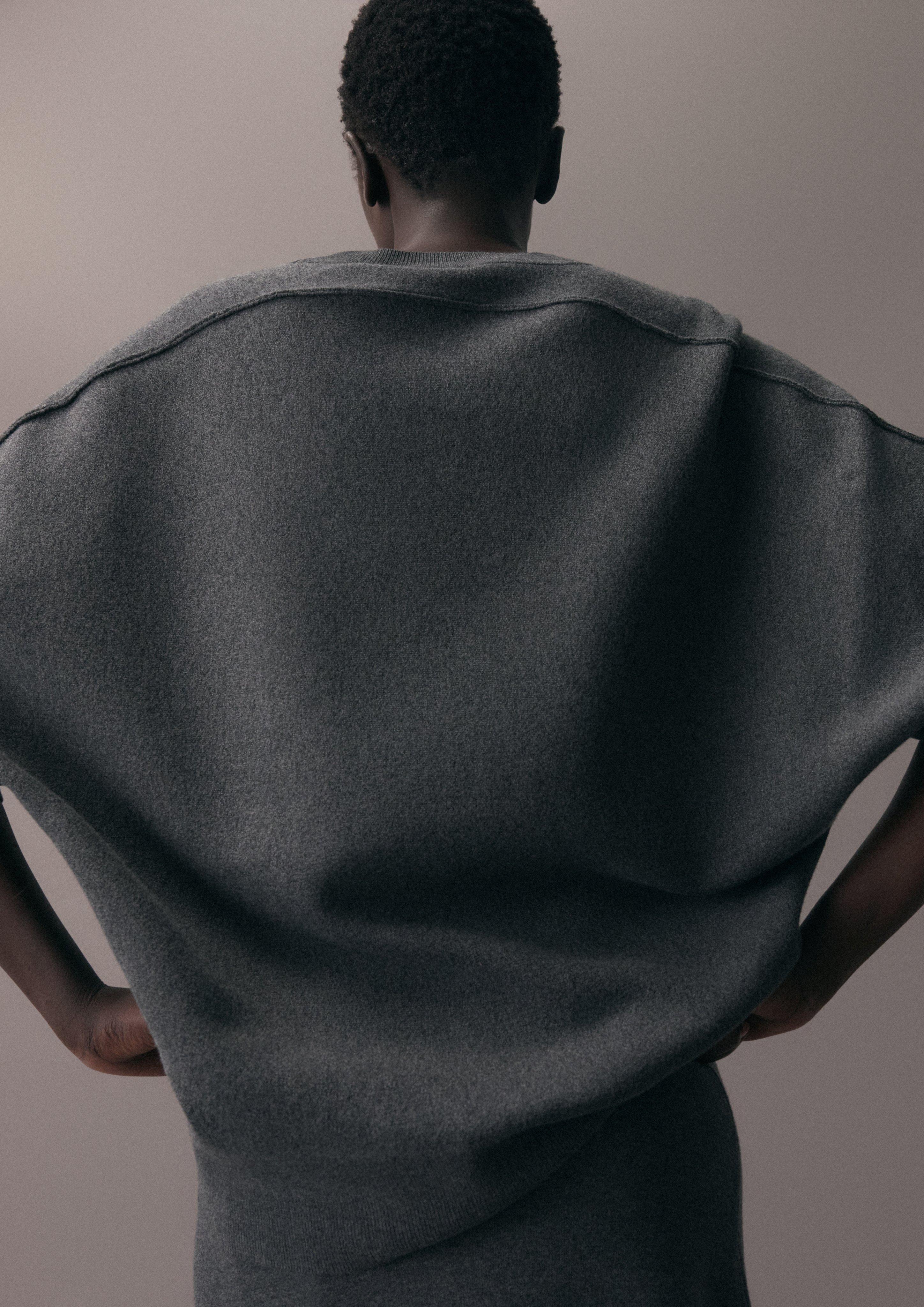 Oversize-Strickpullover mit Fledermausärmeln in dunkelgrau von COMMA