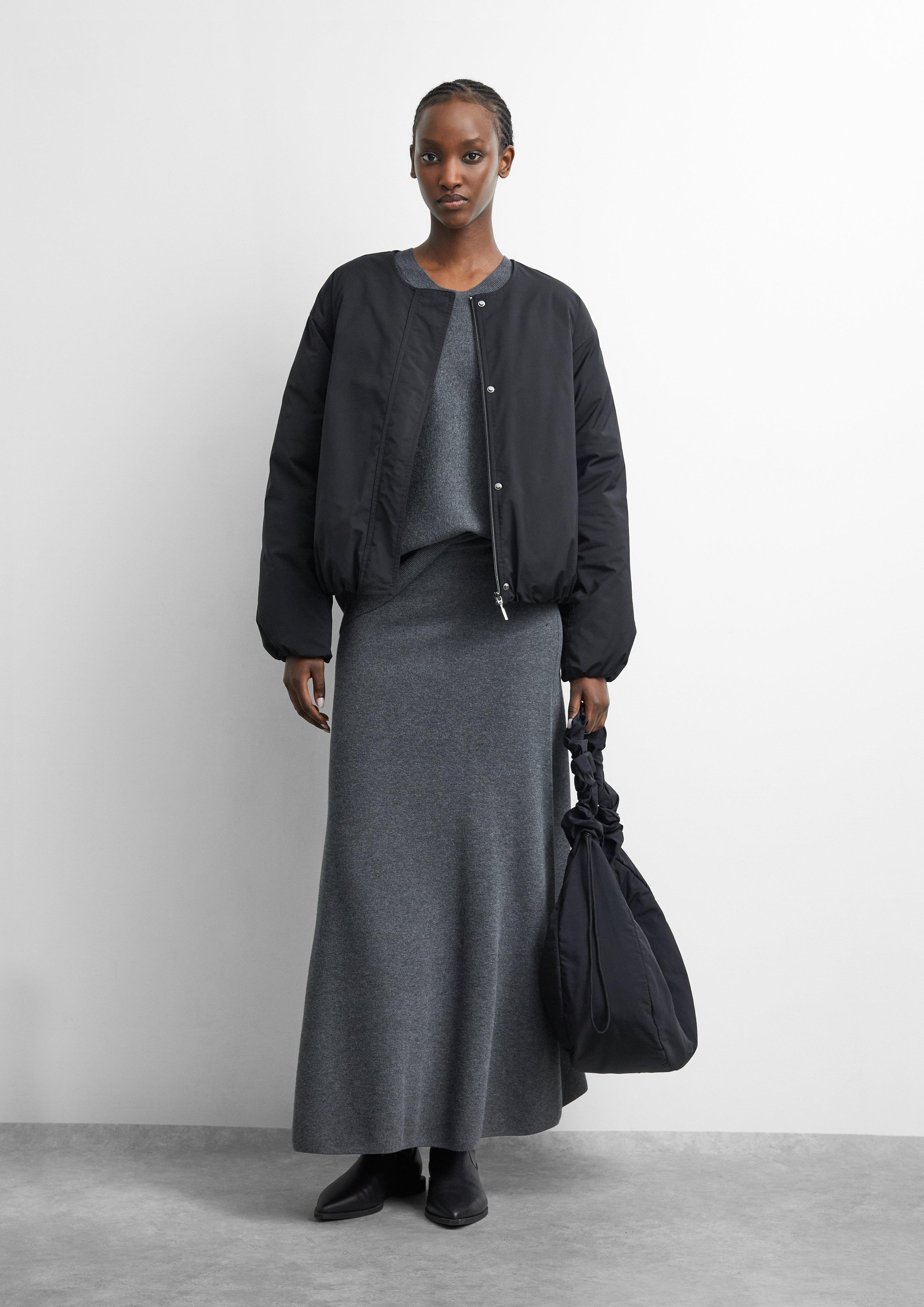 Oversize-Strickpullover mit Fledermausärmeln in grau von COMMA