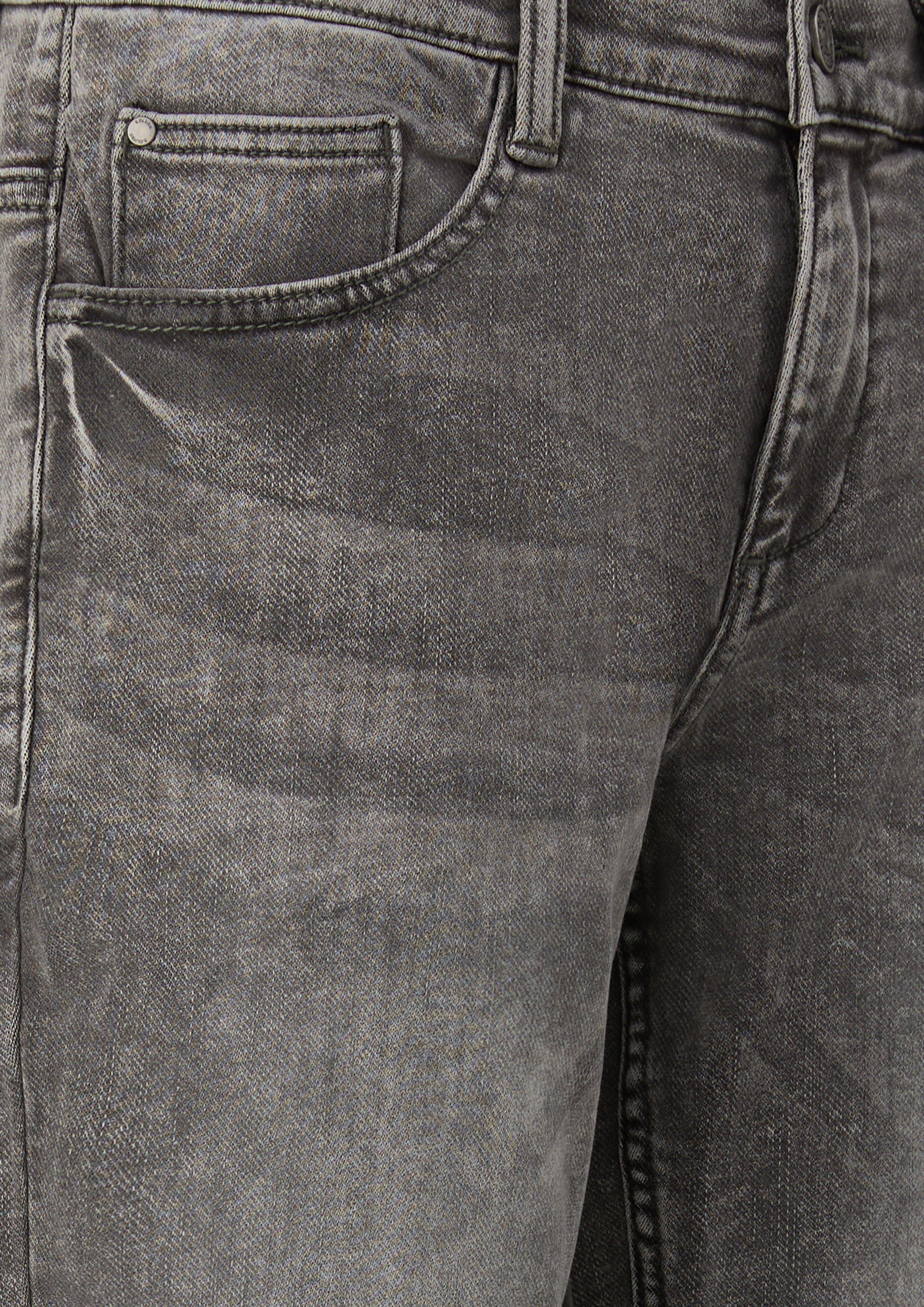 Junior Jeans Pete / Regular Fit / Mid Rise / Straight Leg / zacht en warm van binnen in grijs van s.Oliver
