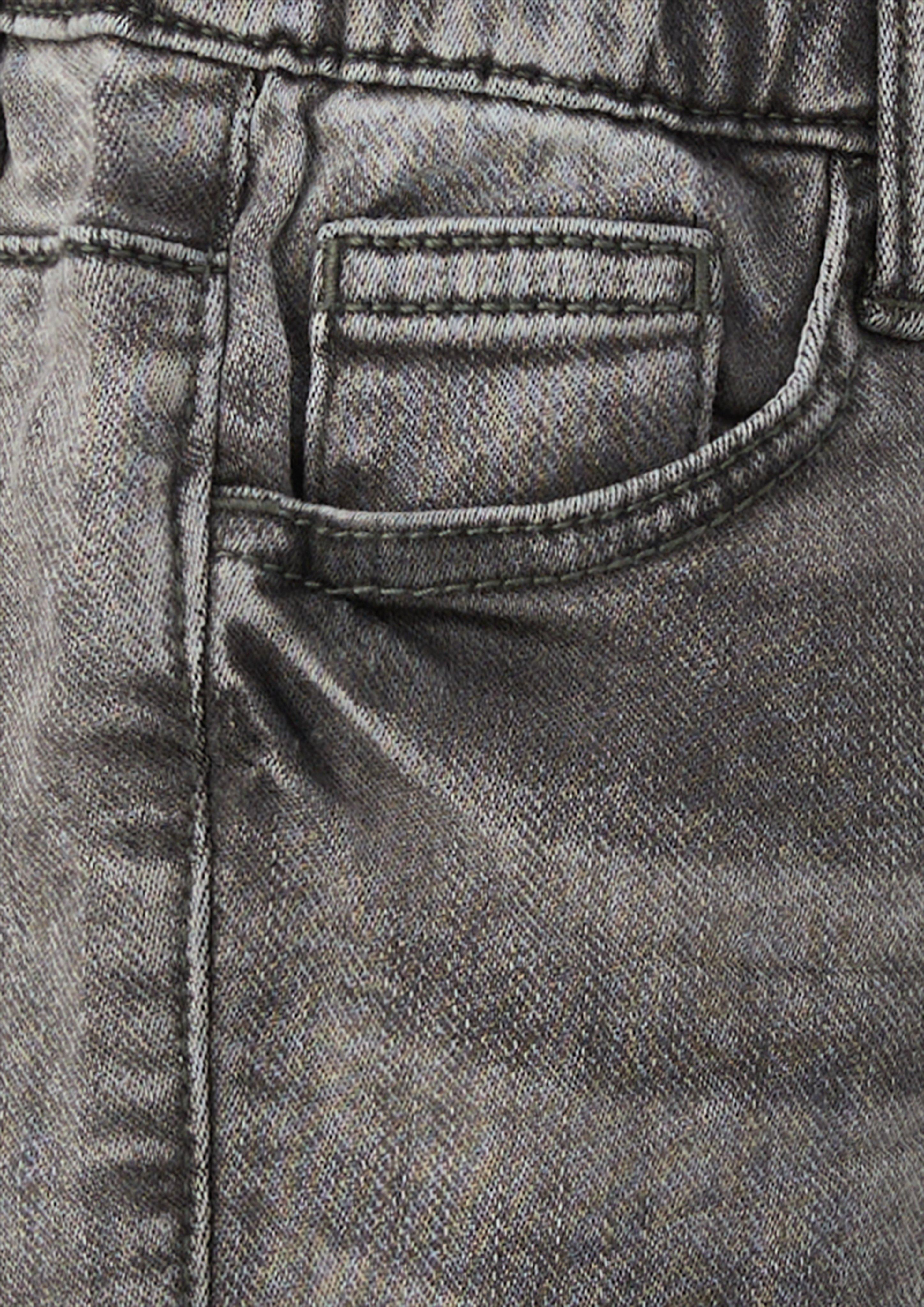 Junior Jeans Jogg Pelle / Regular Fit / Mid Rise / Straight Leg / zacht &amp; warm in grijs van s.Oliver
