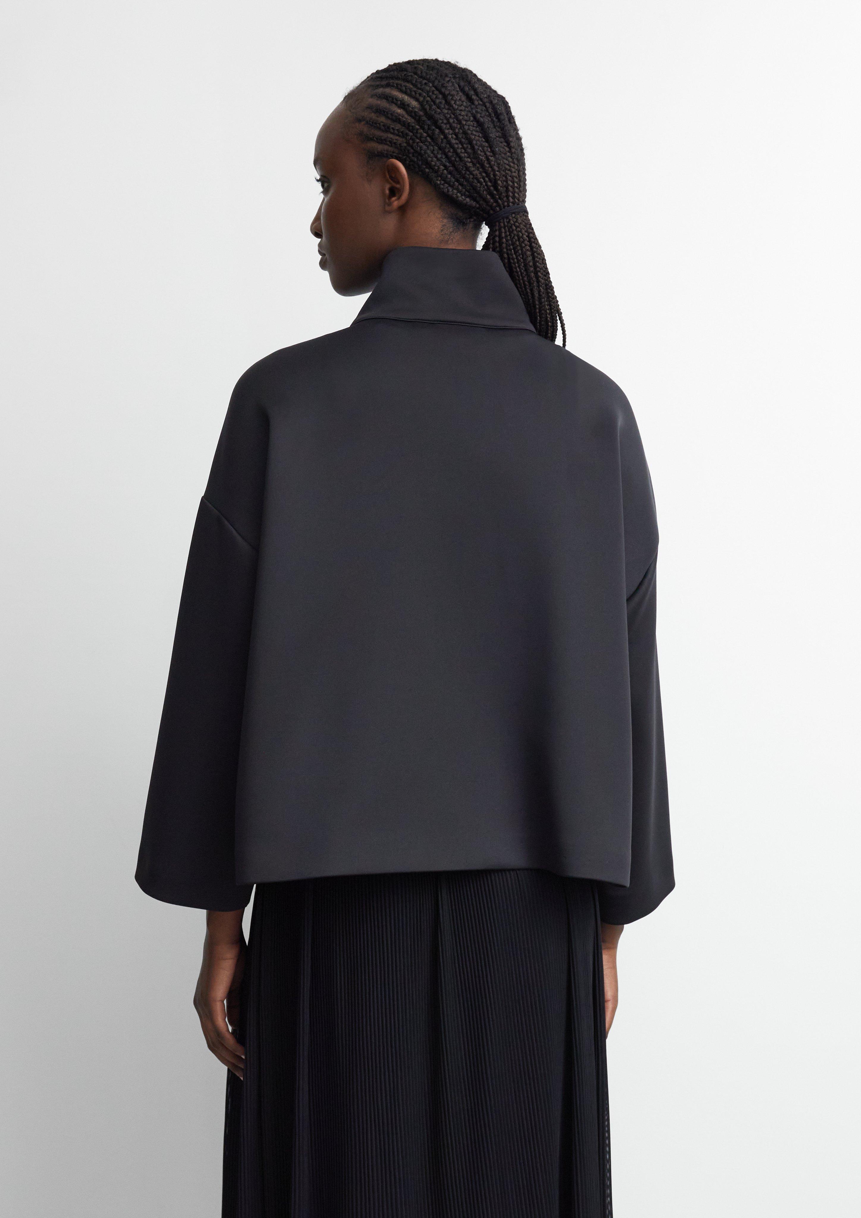 Boxy Scuba-Jacke in schwarz von COMMA