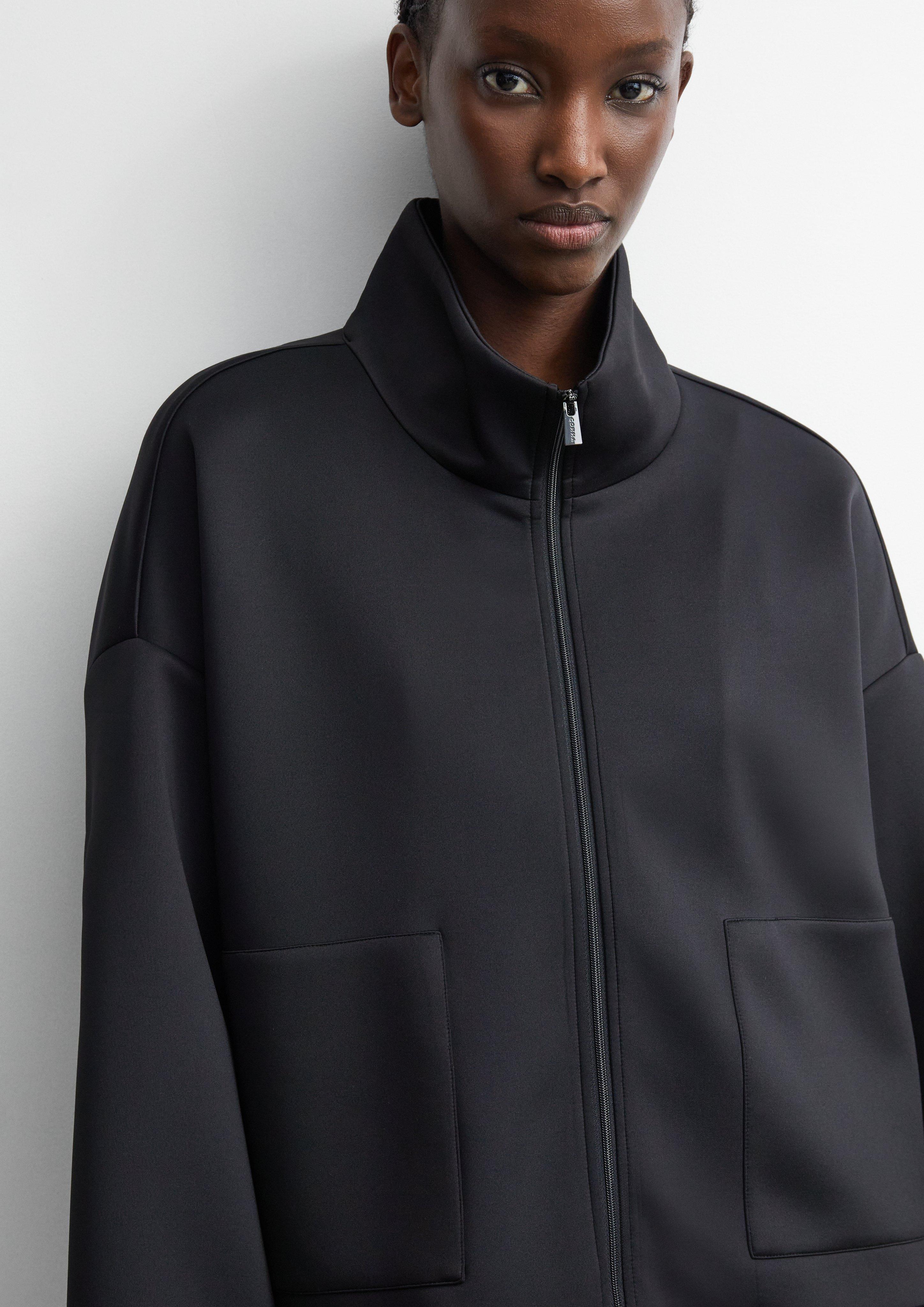 Boxy Scuba-Jacke in schwarz von COMMA