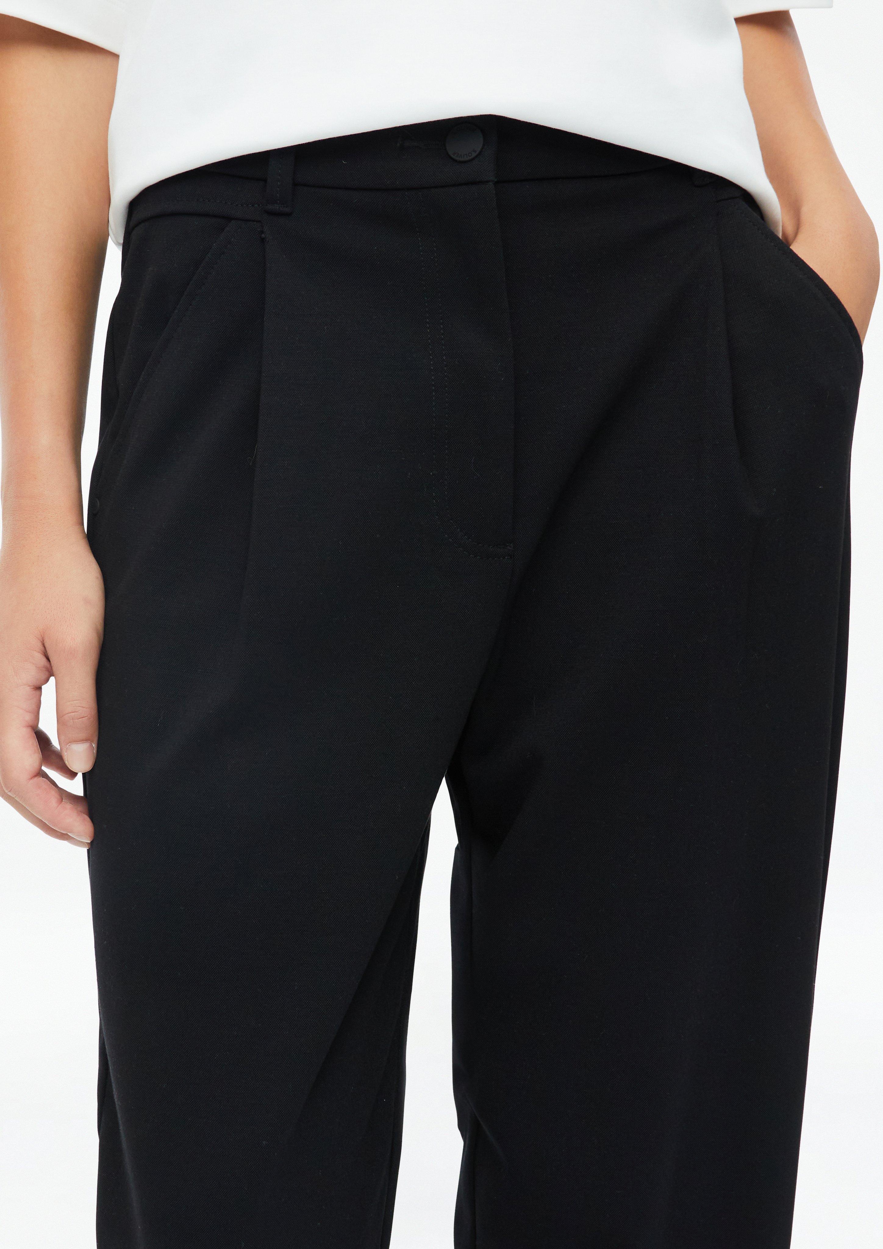 Damen Barrel-Leg-Hose mit Bundfalten in schwarz von s.Oliver
