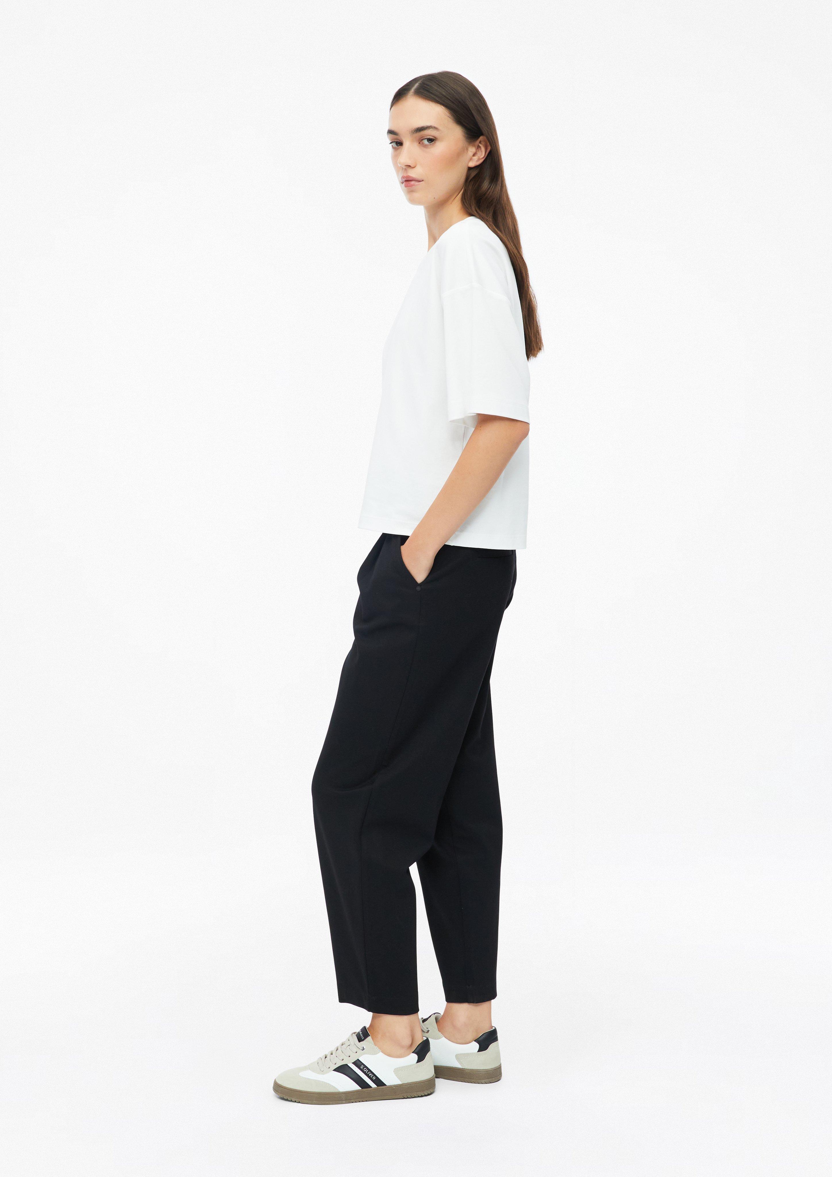 Damen Barrel-Leg-Hose mit Bundfalten in schwarz von s.Oliver