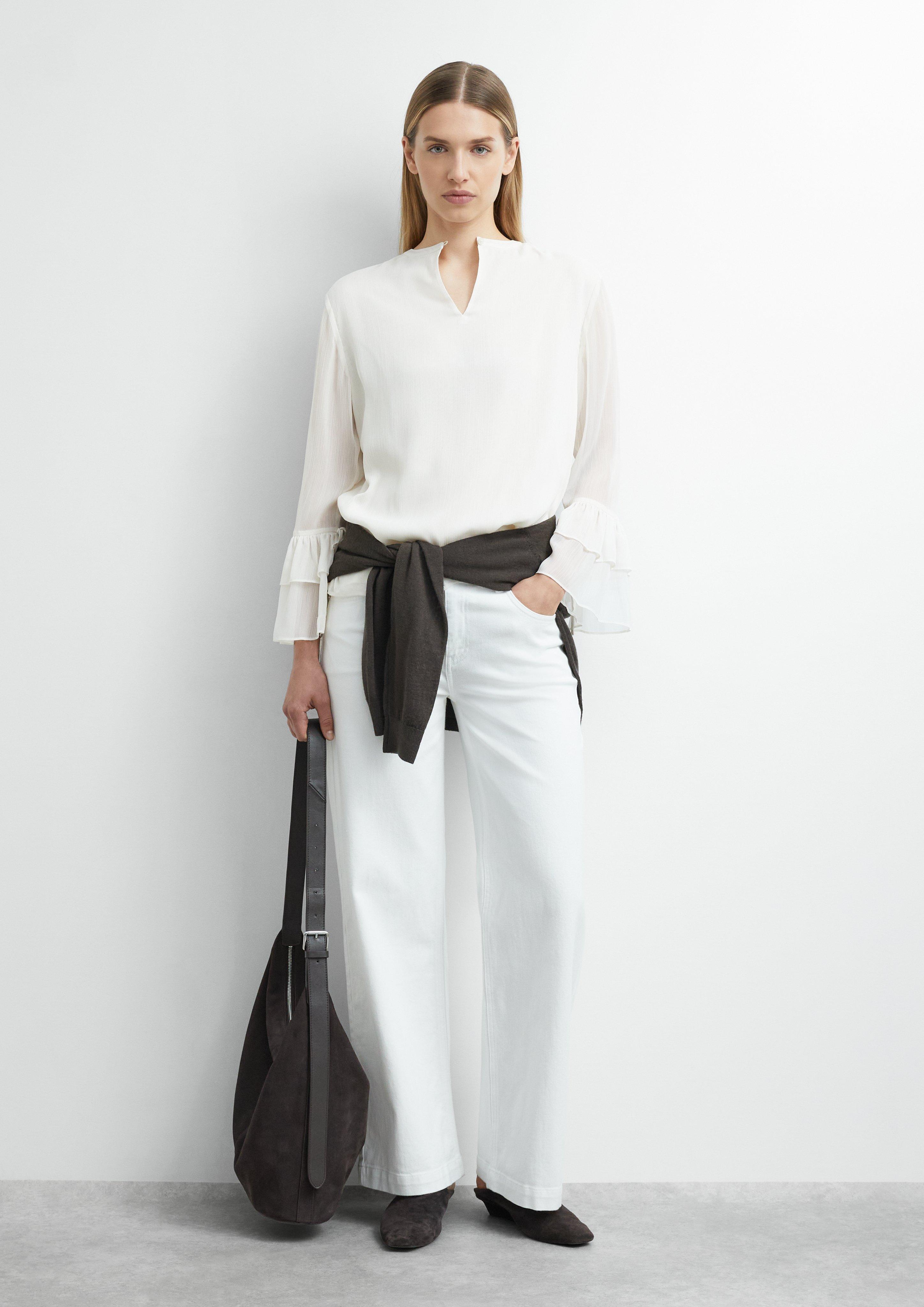 Strukturierte Chiffon-Bluse mit Volant-Ärmeln in creme von COMMA