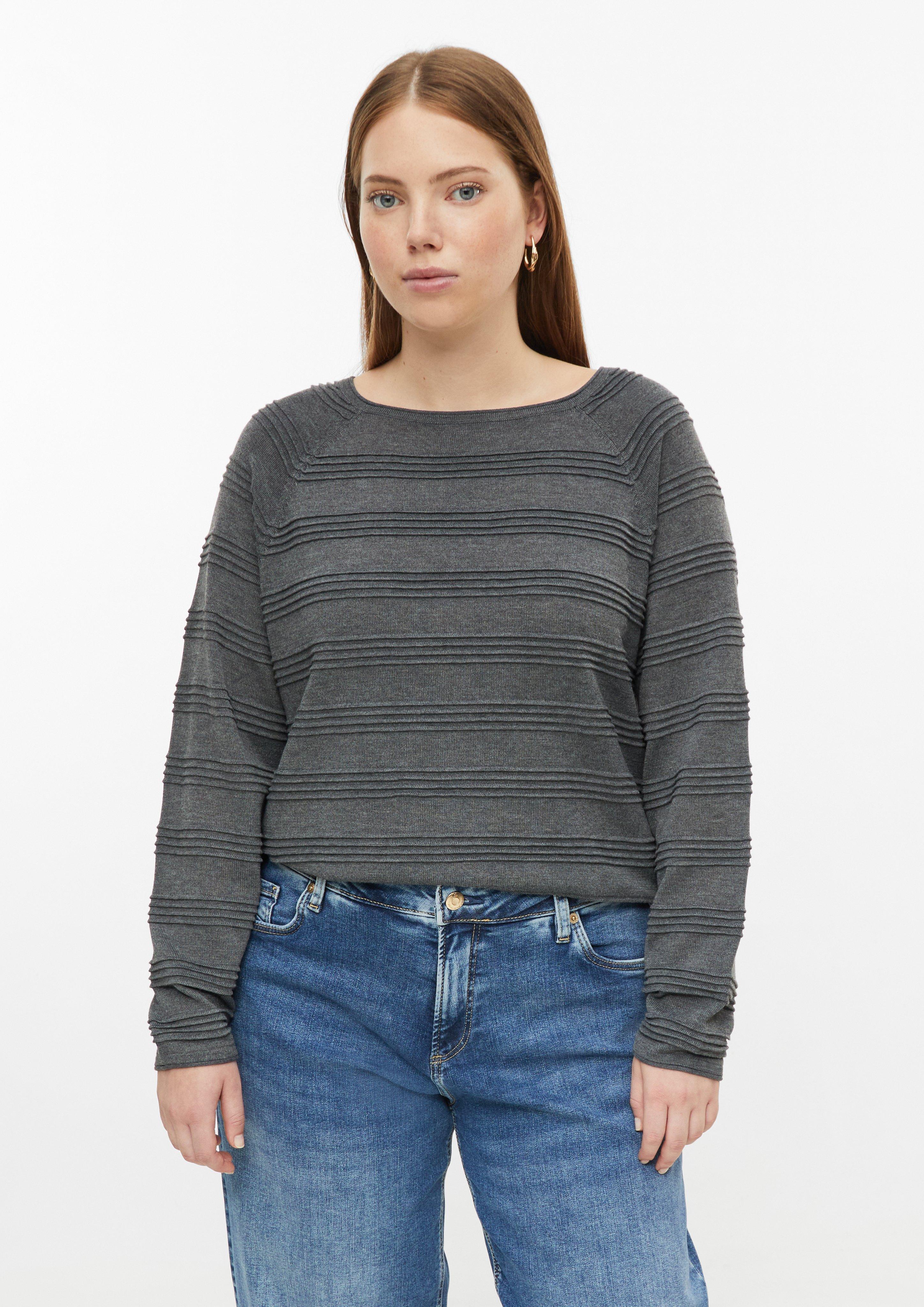 Pull à rayures texturées en gris foncé de QS CURVE