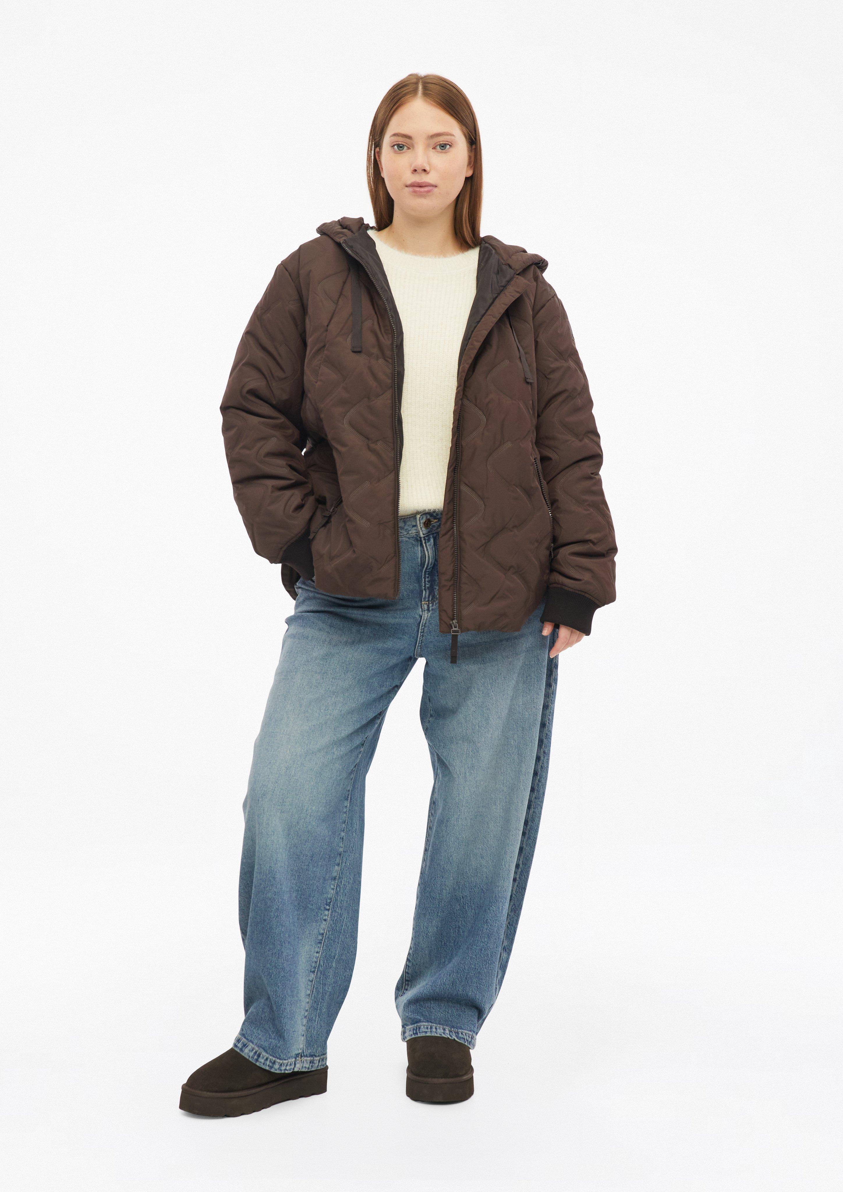 Femmes Veste matelassée à motif gaufré en brun de QS CURVE