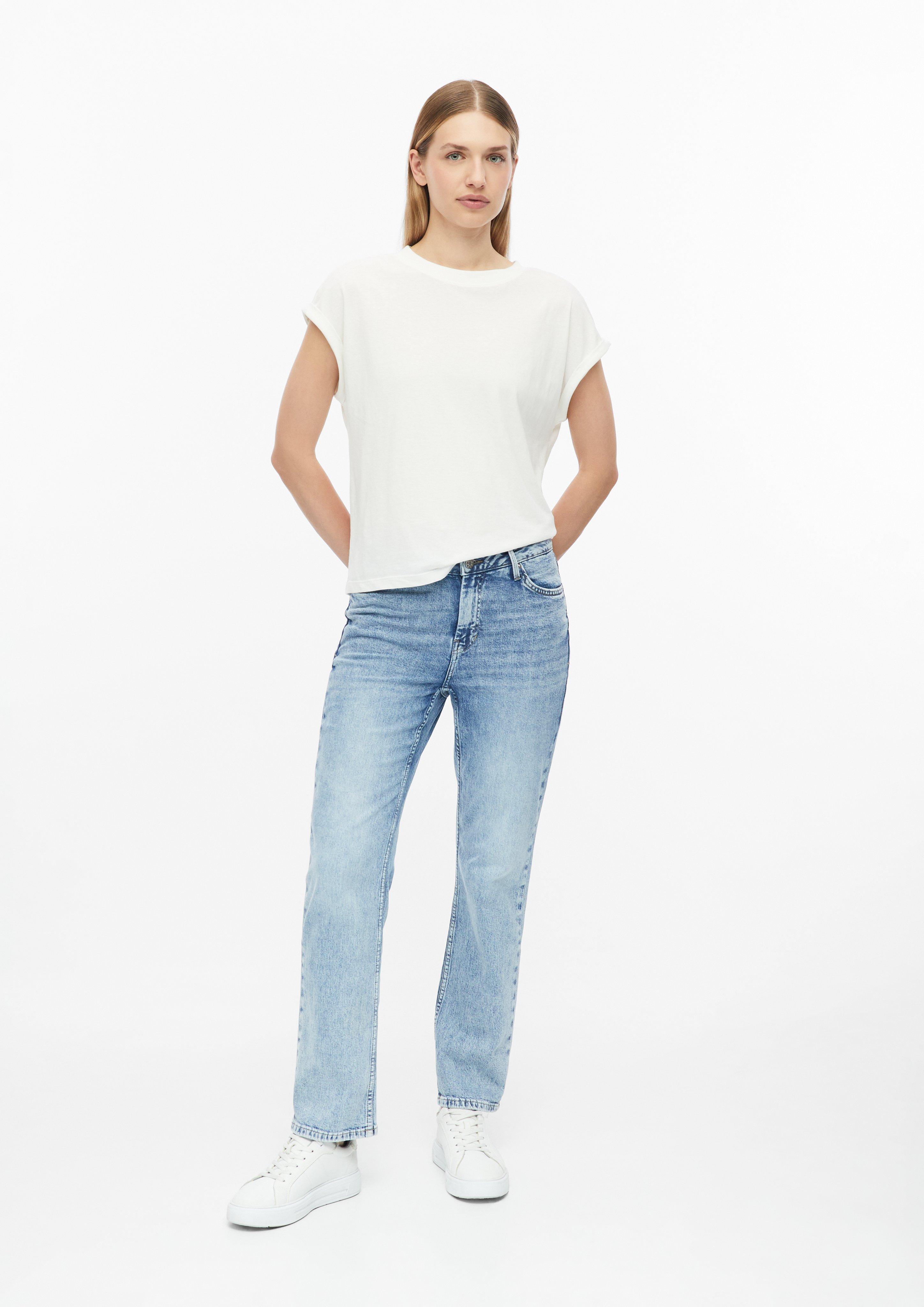 Femmes Jeans Karolin / Regular Fit / Mid Rise / Straight Leg en bleu de s.Oliver