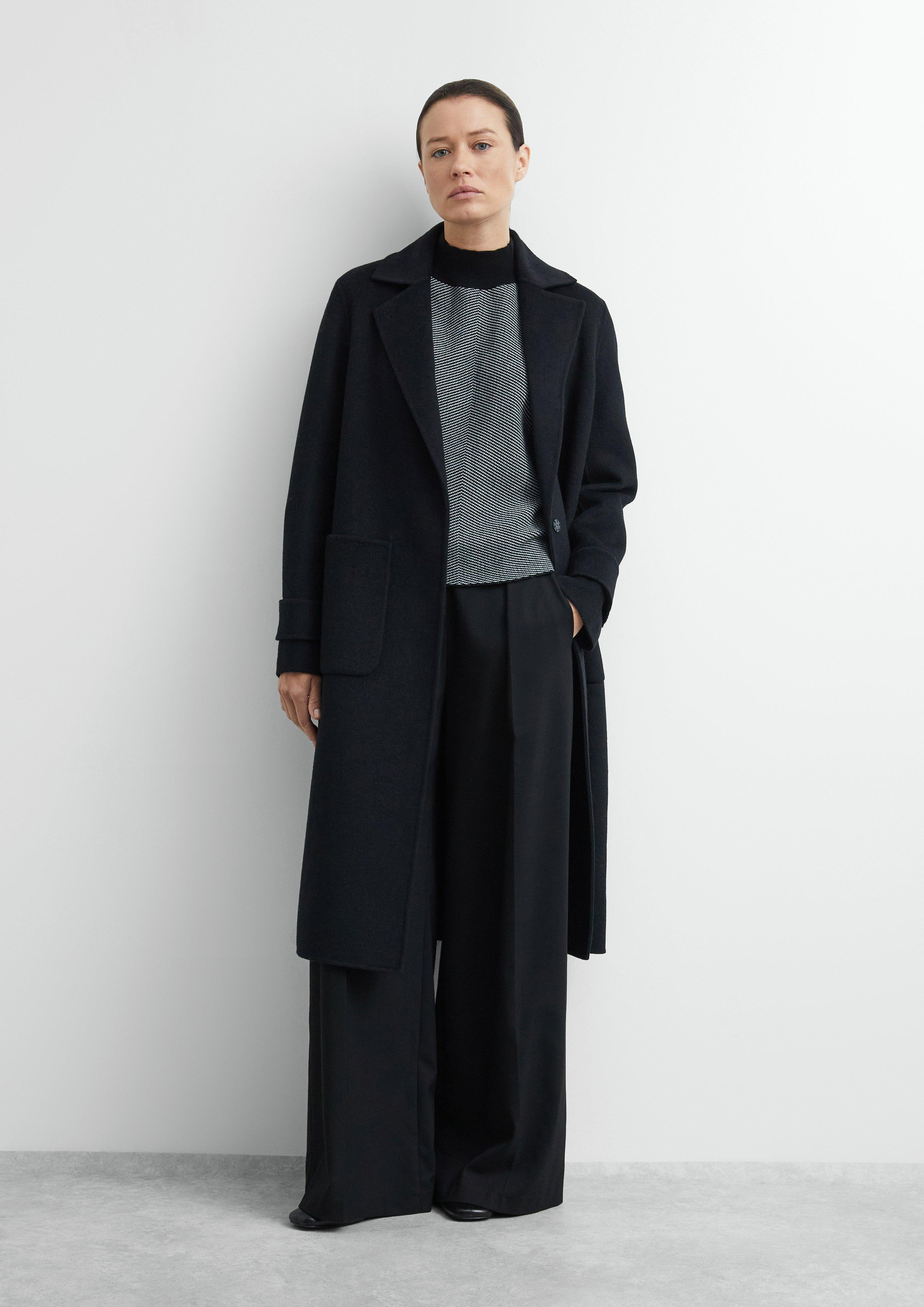 Damen Strickpullover mit Jacquard-Muster und Fledermausärmeln in schwarz von COMMA