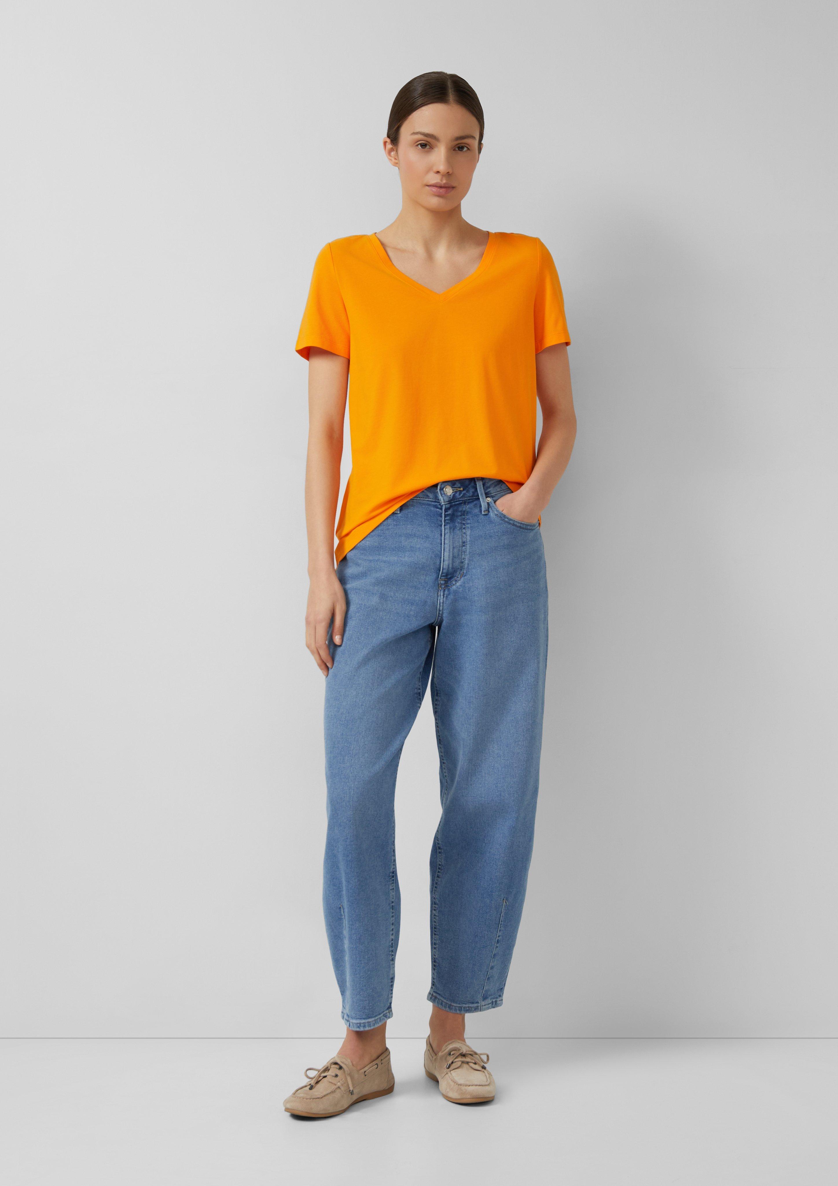 T-Shirt in 2401, 4674, 1021, 4178 & 3105