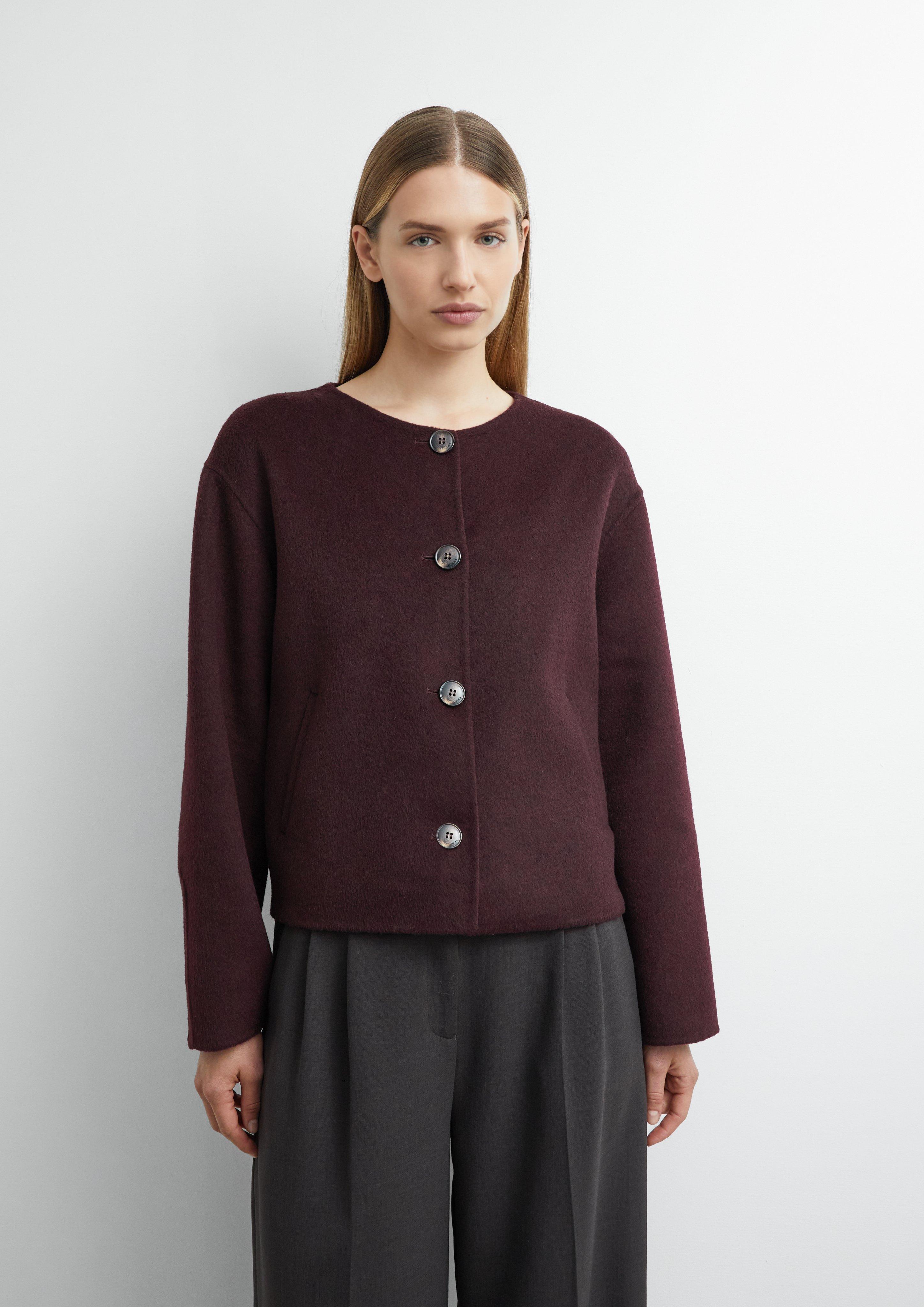 Veste réversible avec écharpe amovible en bordeaux de COMMA