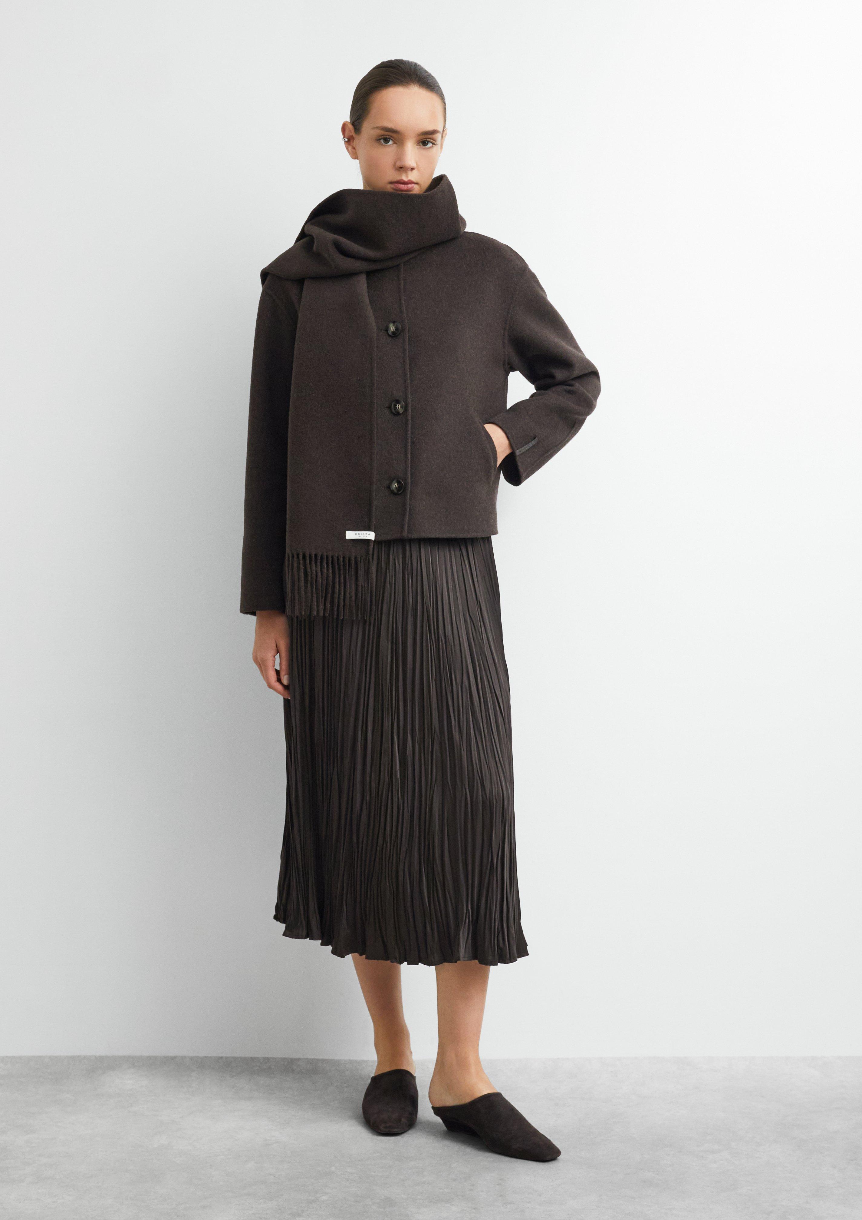 Doubleface-Jacke mit abnehmbarem Schal in braun von COMMA