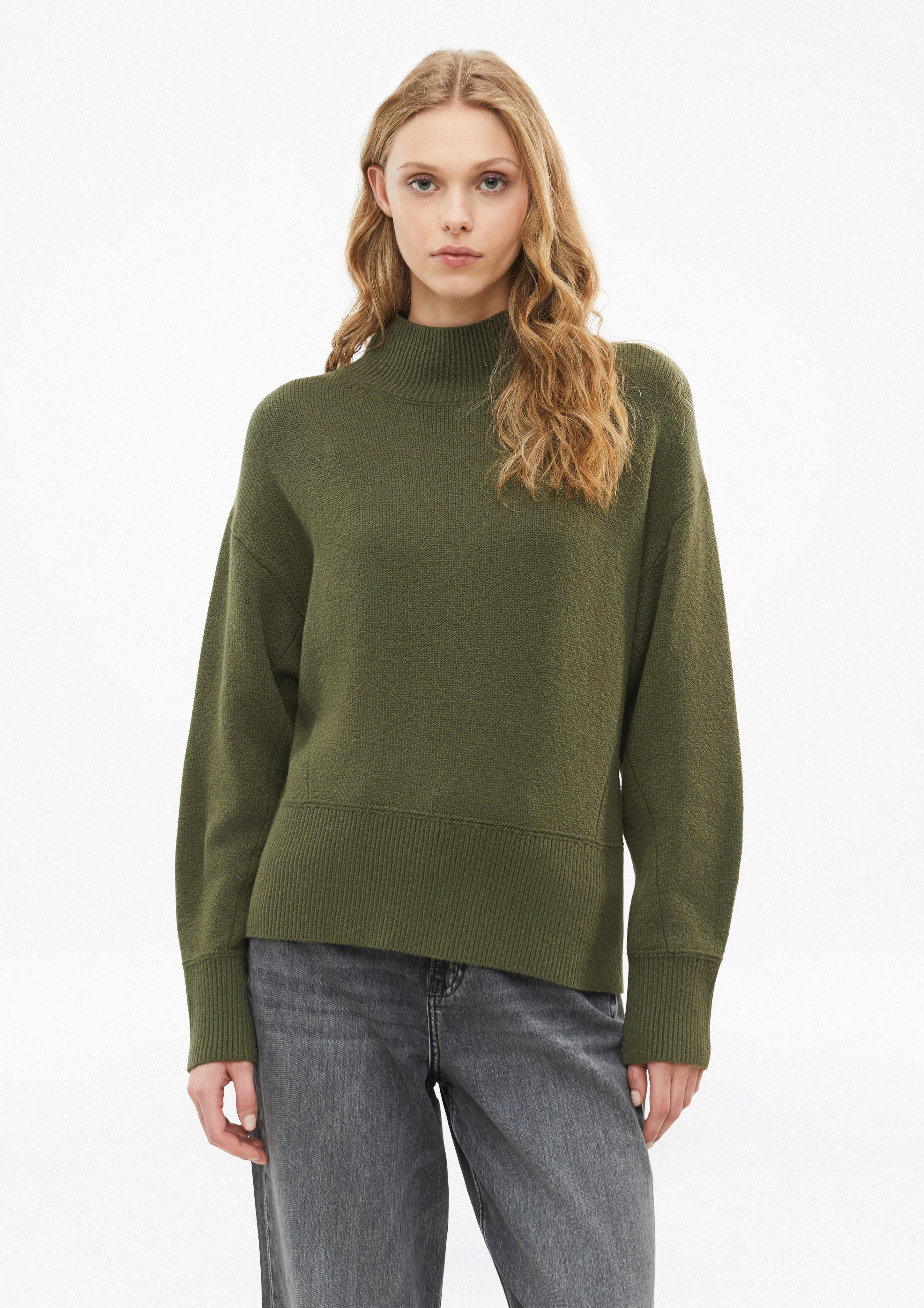Pullover mit Stehkragen und überschnittener Schulter in Farbe olivgrün von s.Oliver