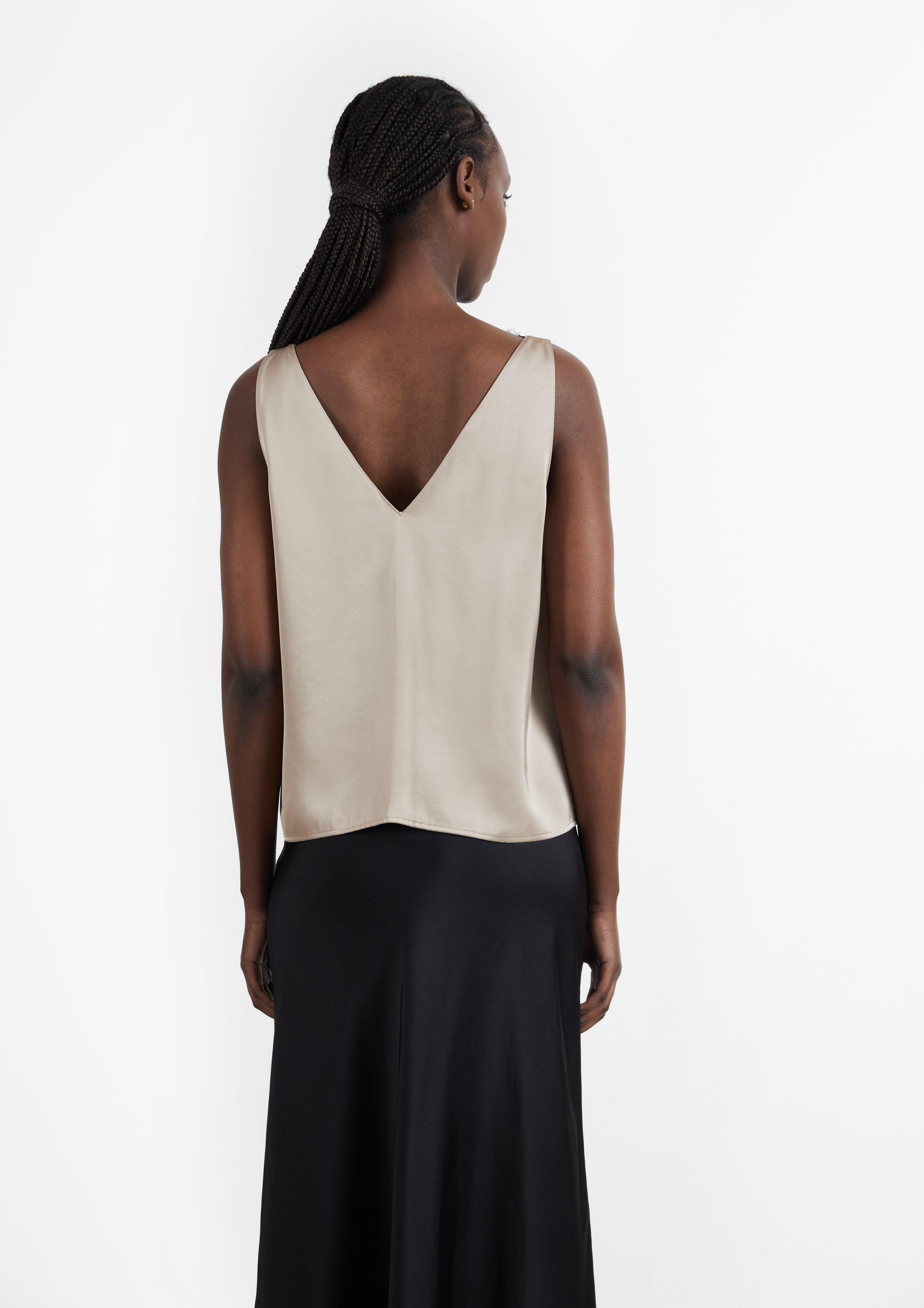 Damen Ärmellose Satin-Bluse mit Spitze und V-Ausschnitt in braun von COMMA