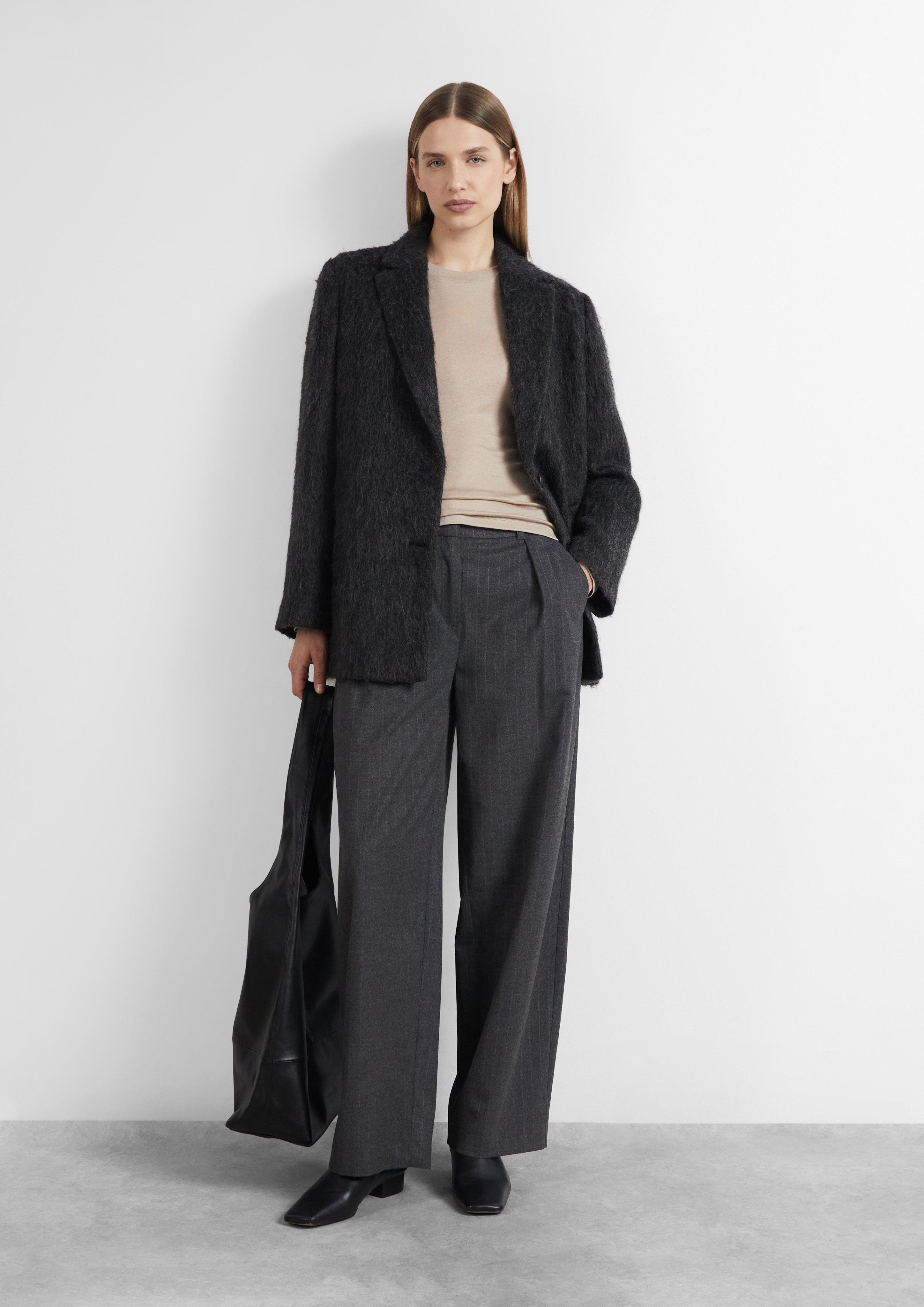 Damen Slim Fit Langarm-Shirt aus weichem Jersey in braun von COMMA