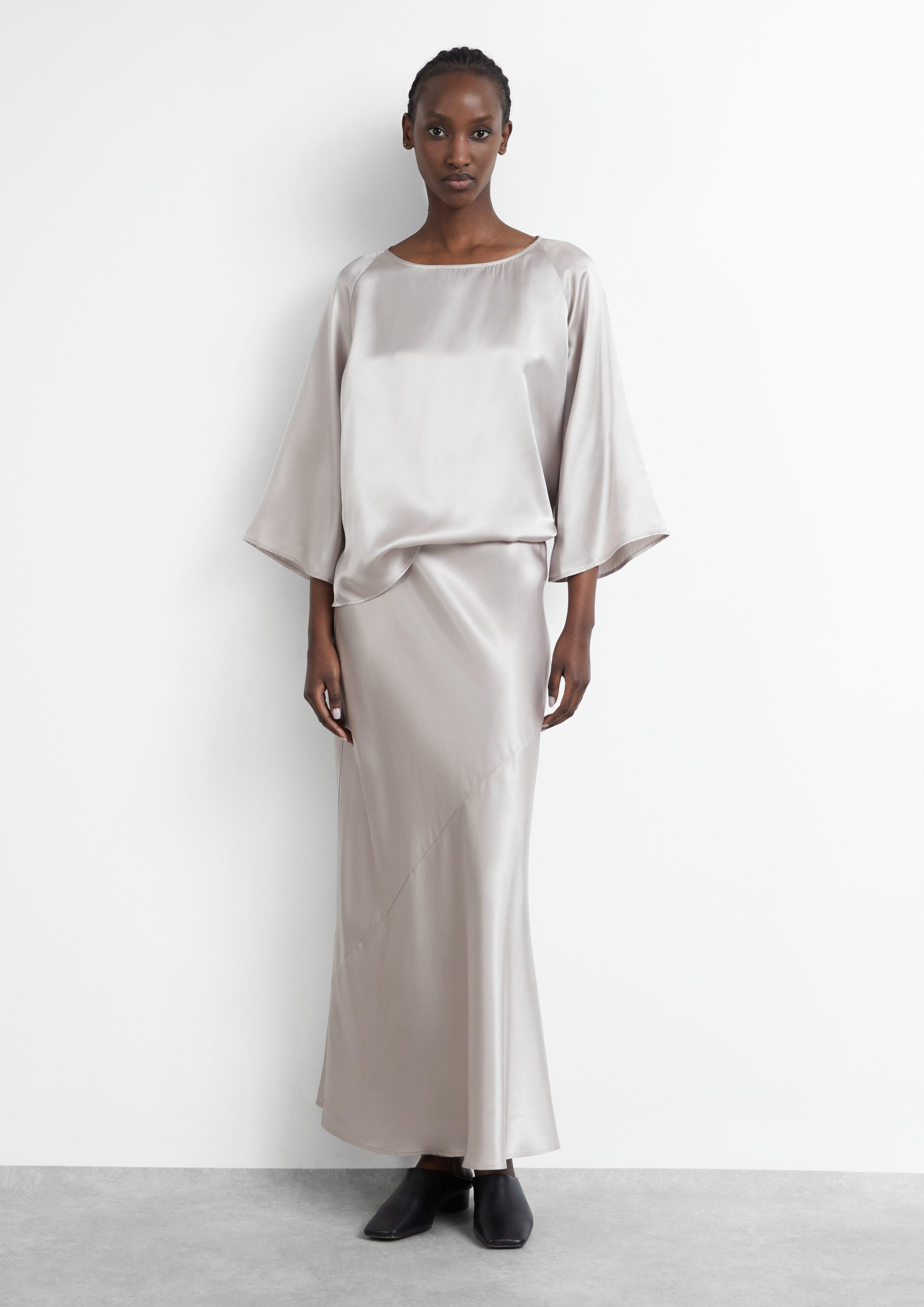 Damen Satin-Bluse mit Raglanärmeln und seitlichem Schlitz in braun von COMMA