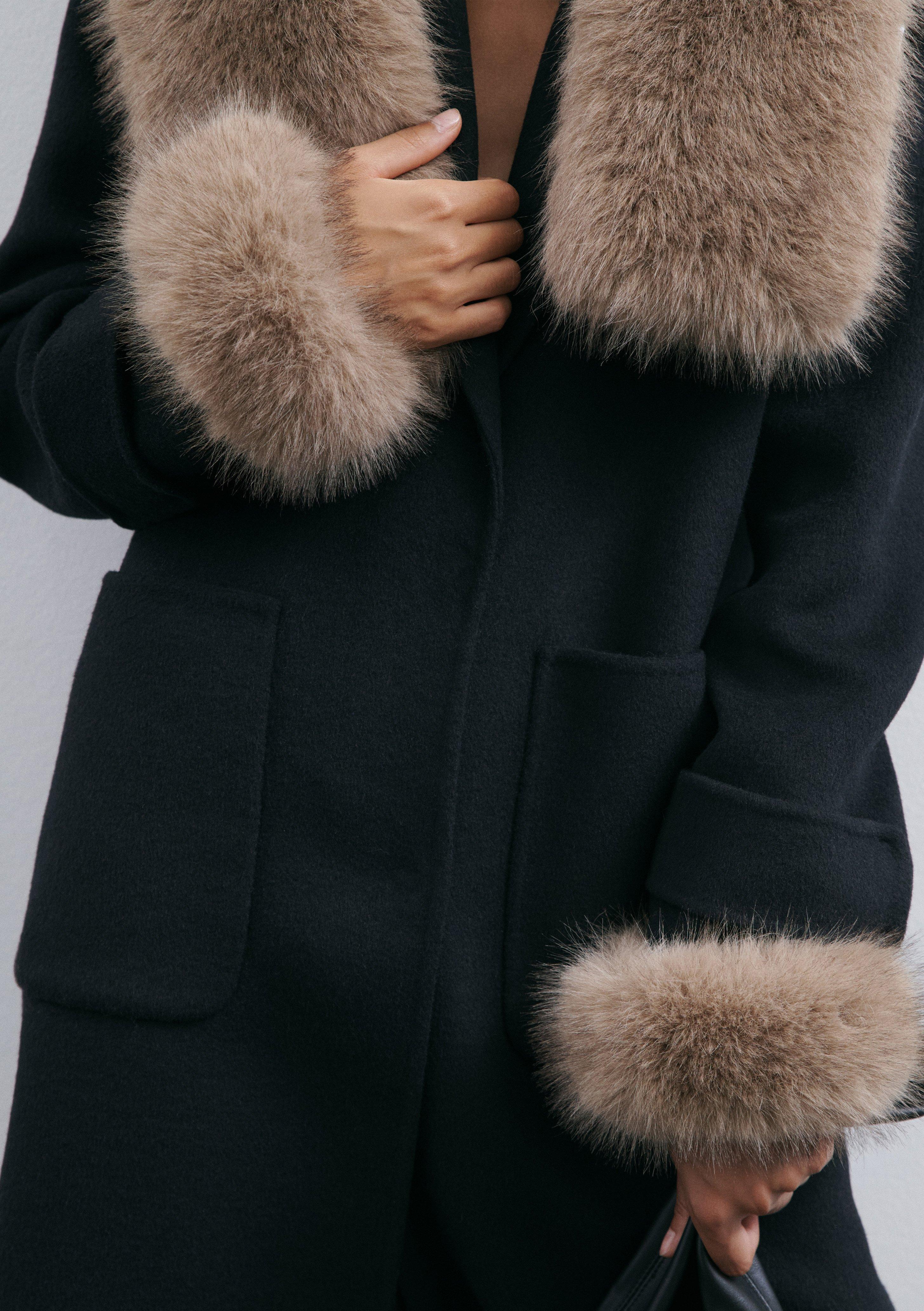 Fake-Fur-Cuffs in beige von COMMA