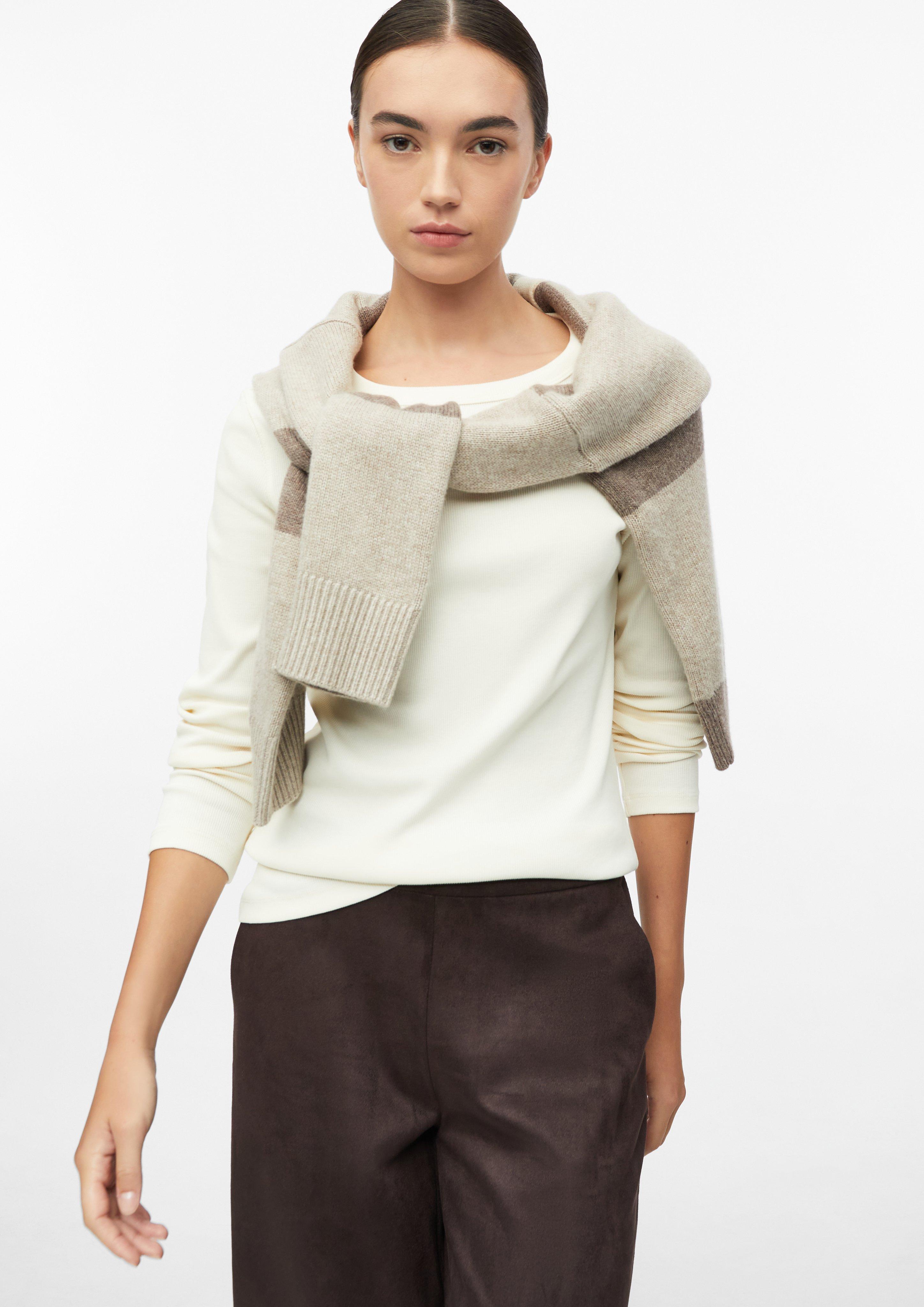 Geripptes T-Shirt im Slim Fit mit Stickerei in Farbe creme von s.Oliver