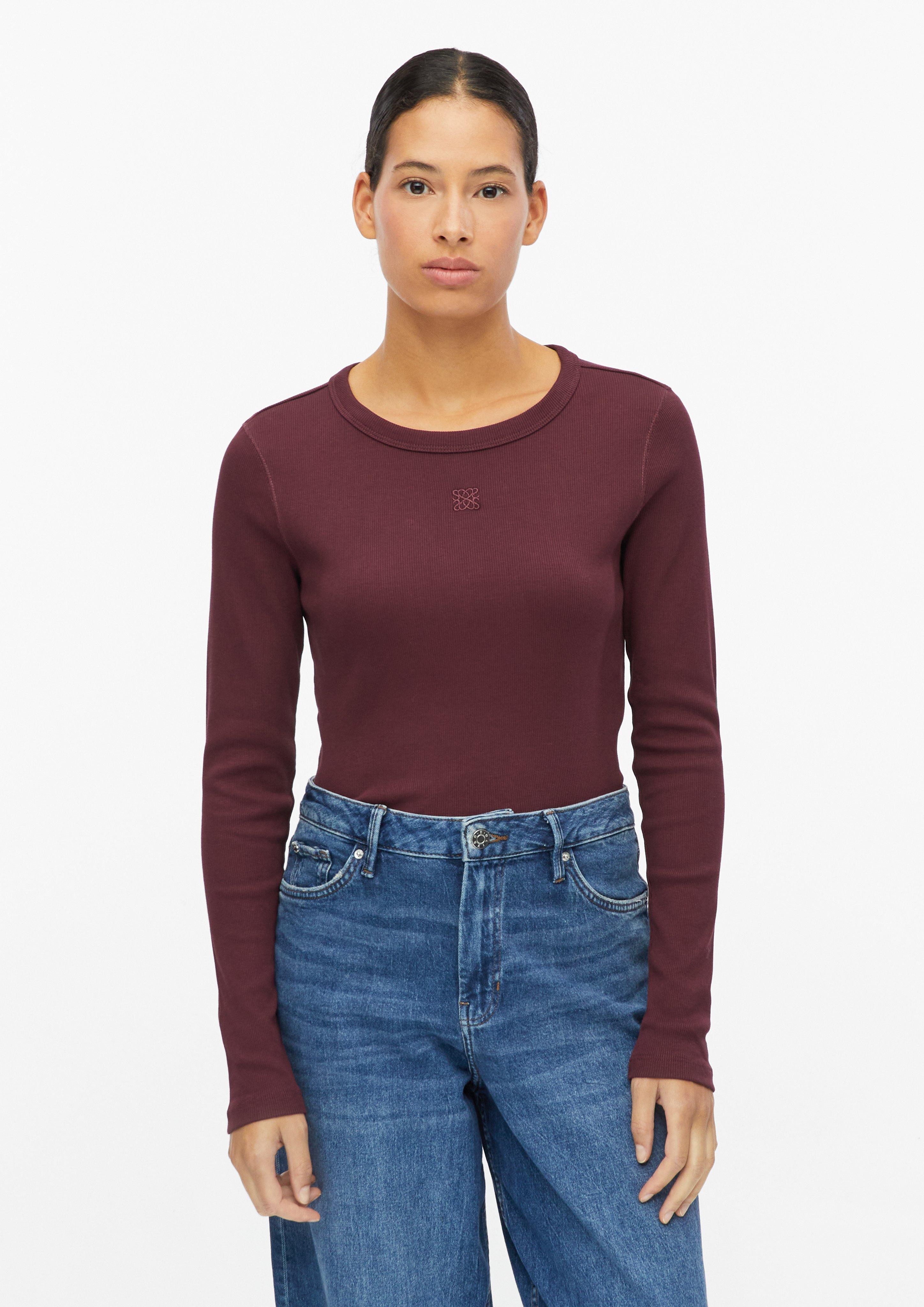 Geribbeld T-shirt met slanke pasvorm en borduursel in bordeaux van s.Oliver