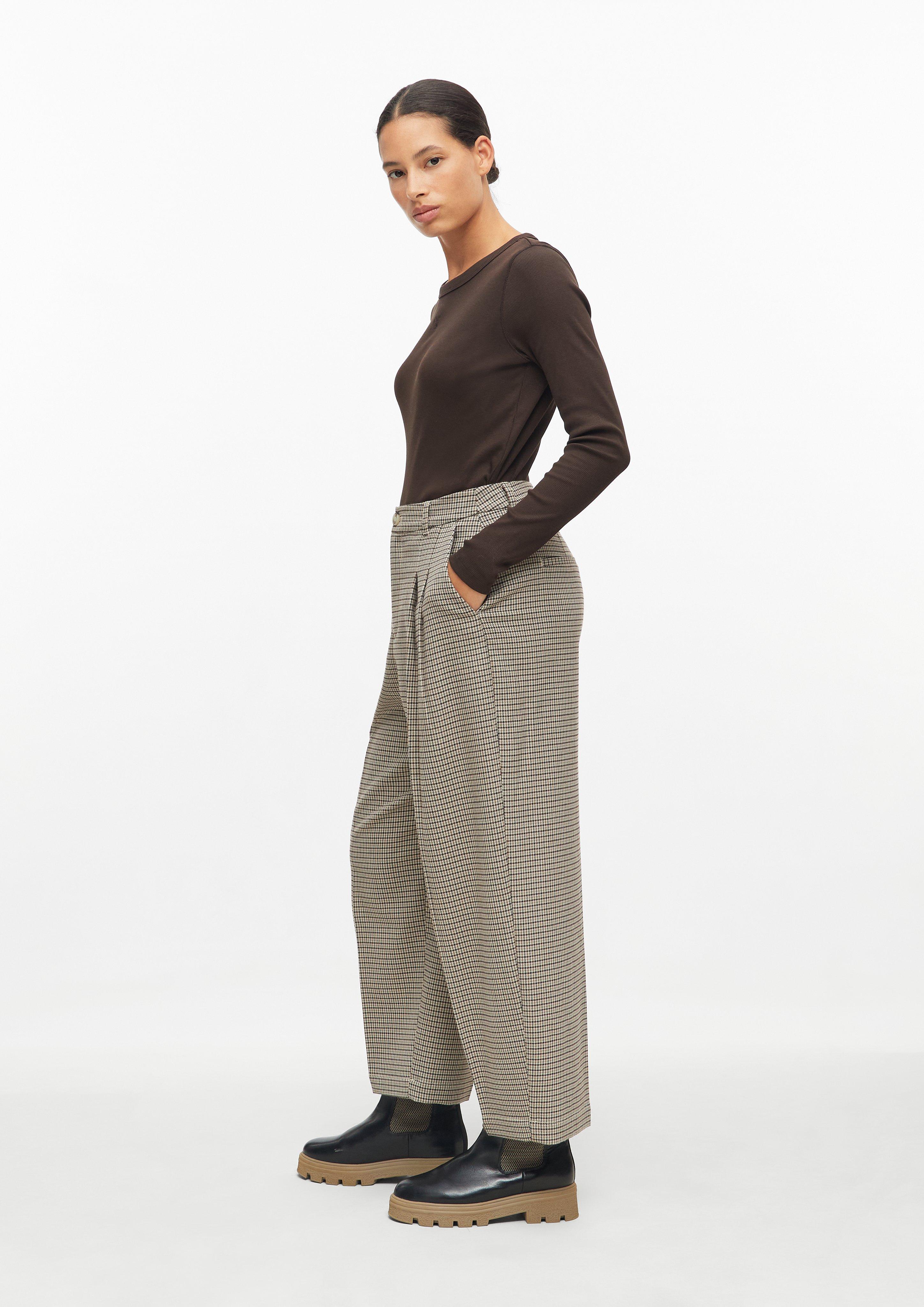 Women Slim-fit ribbed T-shirt with embroidery in brown by s.Oliver