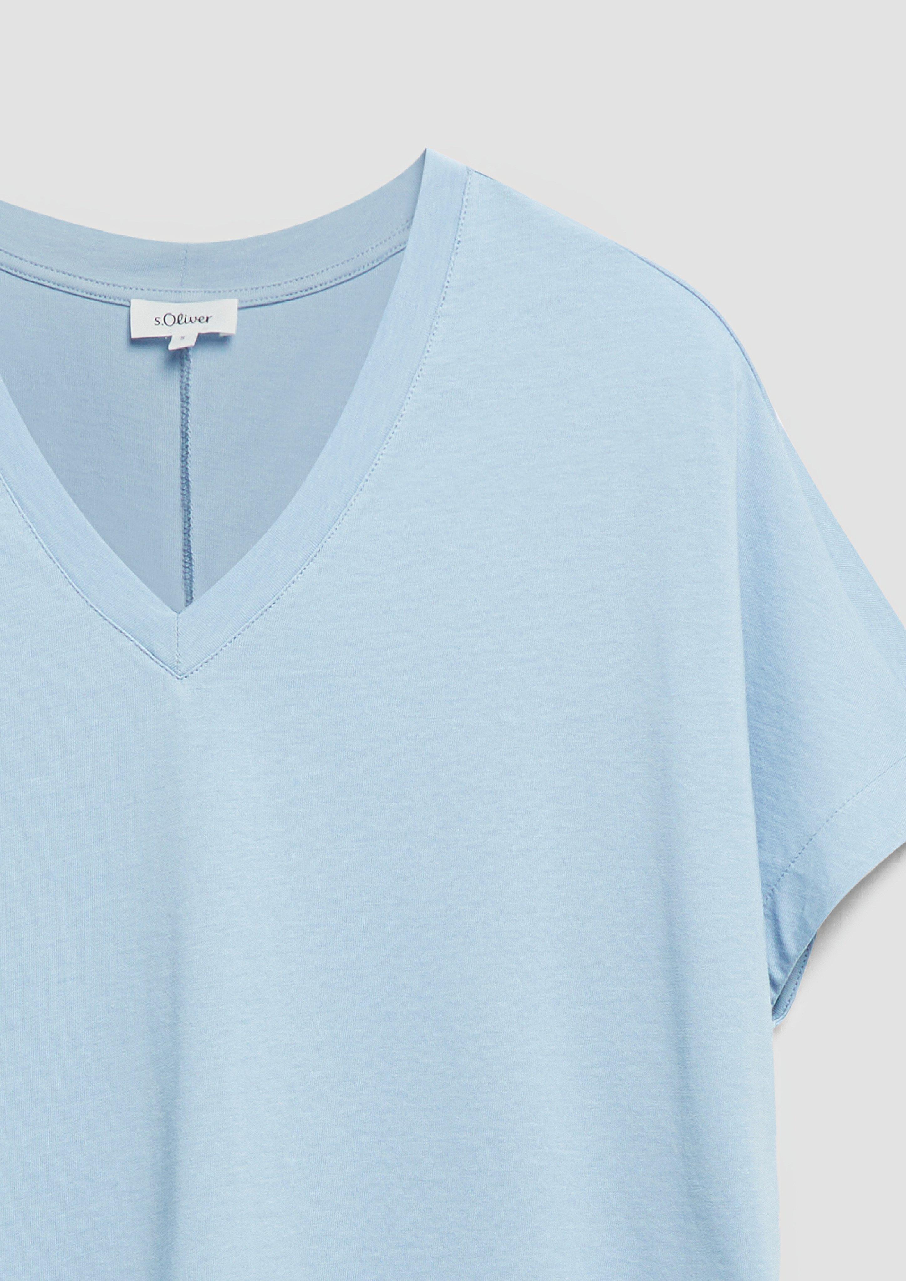 T-Shirt in 5025, 0100, 8918 & 3903