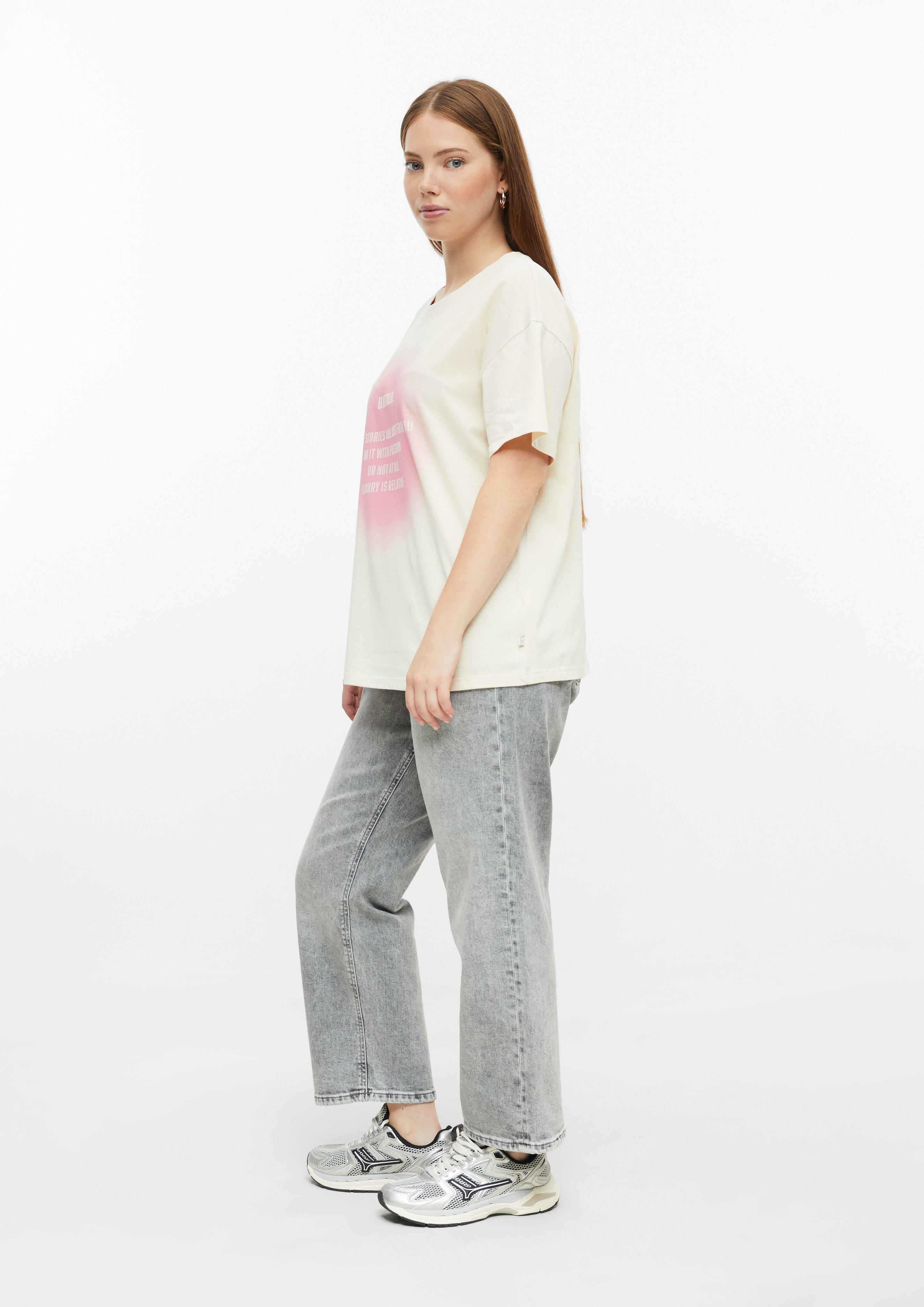 Femmes T-shirt décontracté en coton avec imprimé sur le devant en beige de QS CURVE
