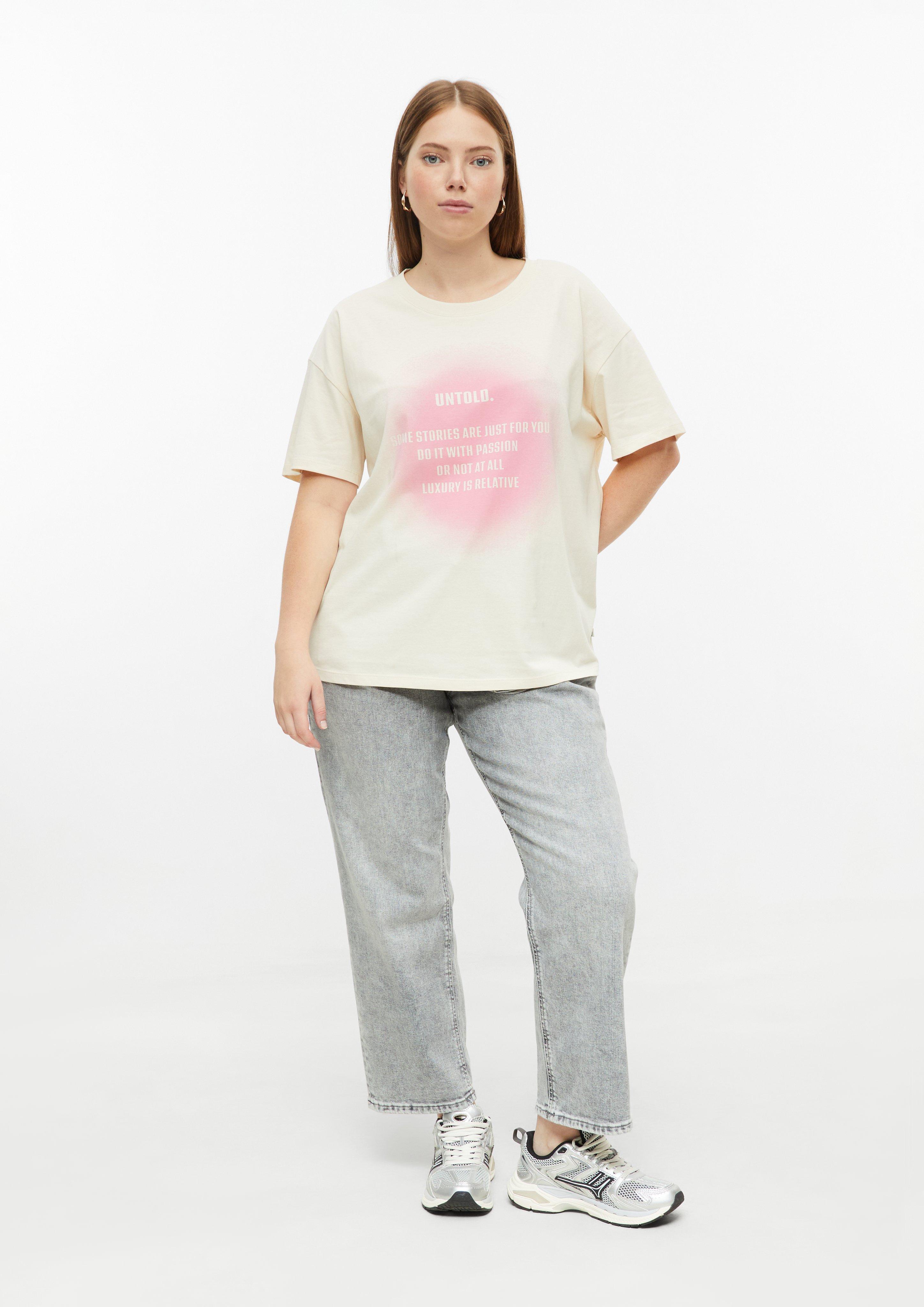 Femmes T-shirt décontracté en coton avec imprimé sur le devant en beige de QS CURVE
