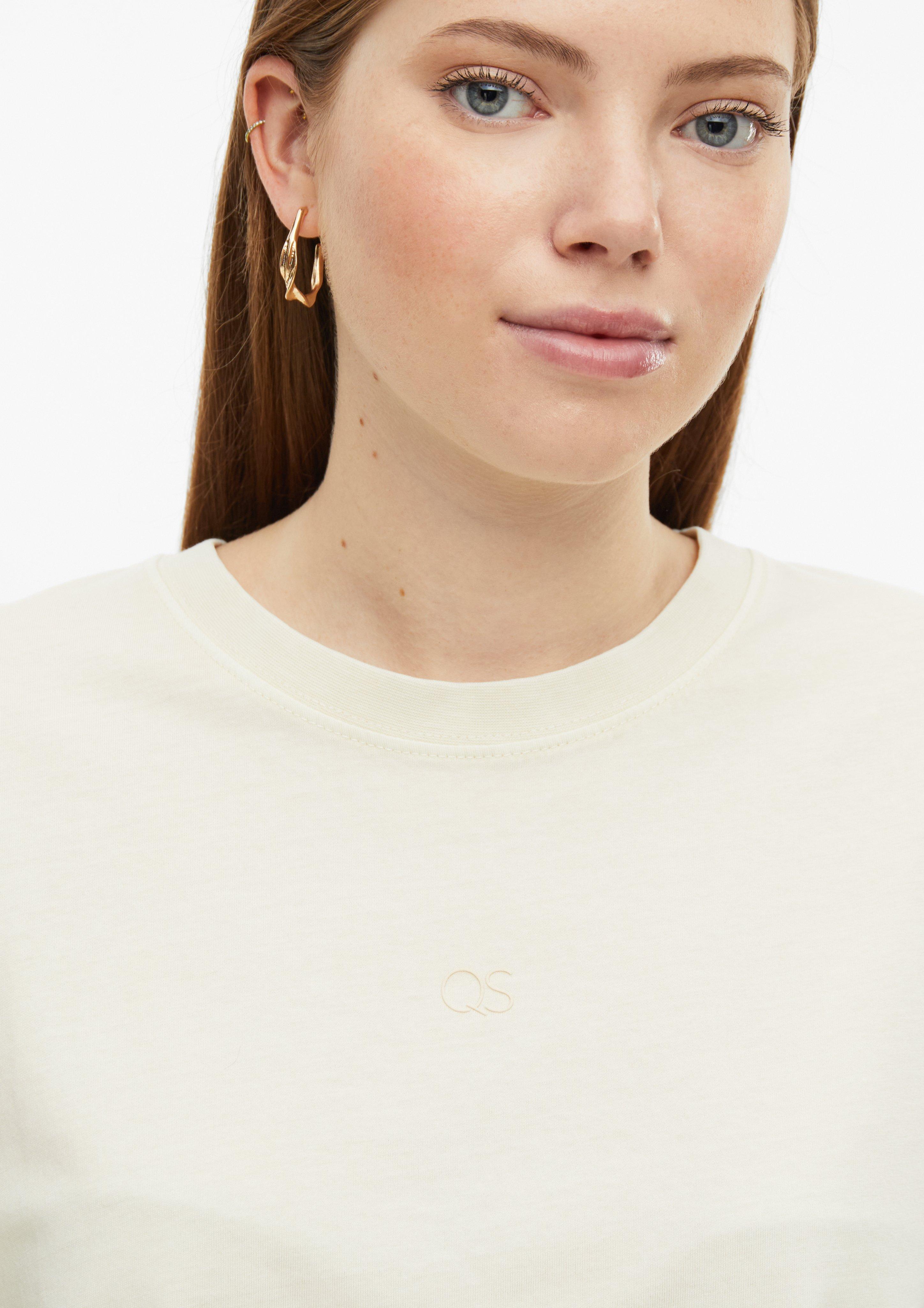 Dames gewassen katoenen shirt met kleine logoprint in beige van QS CURVE