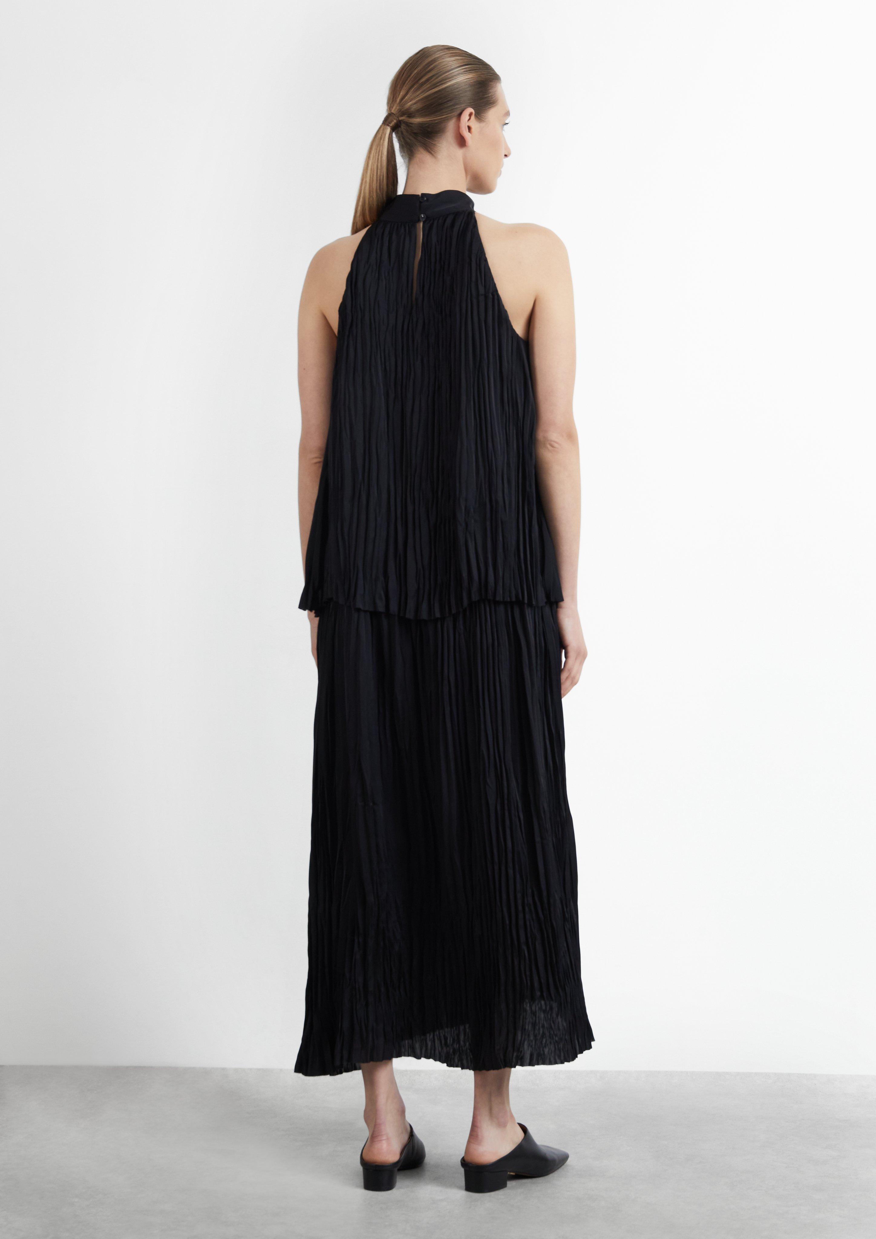 Robe en noir de COMMA