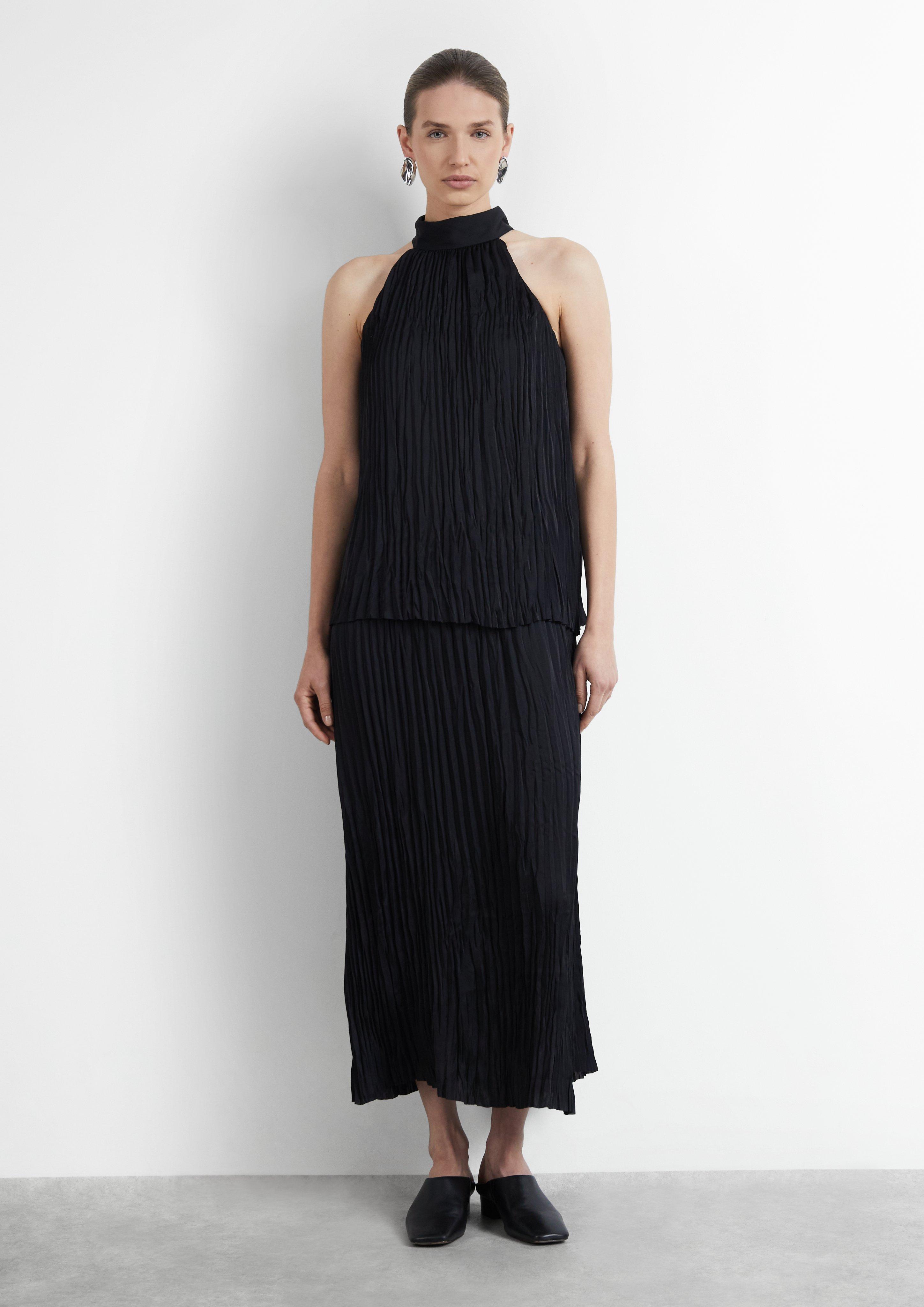 Robe en noir de COMMA