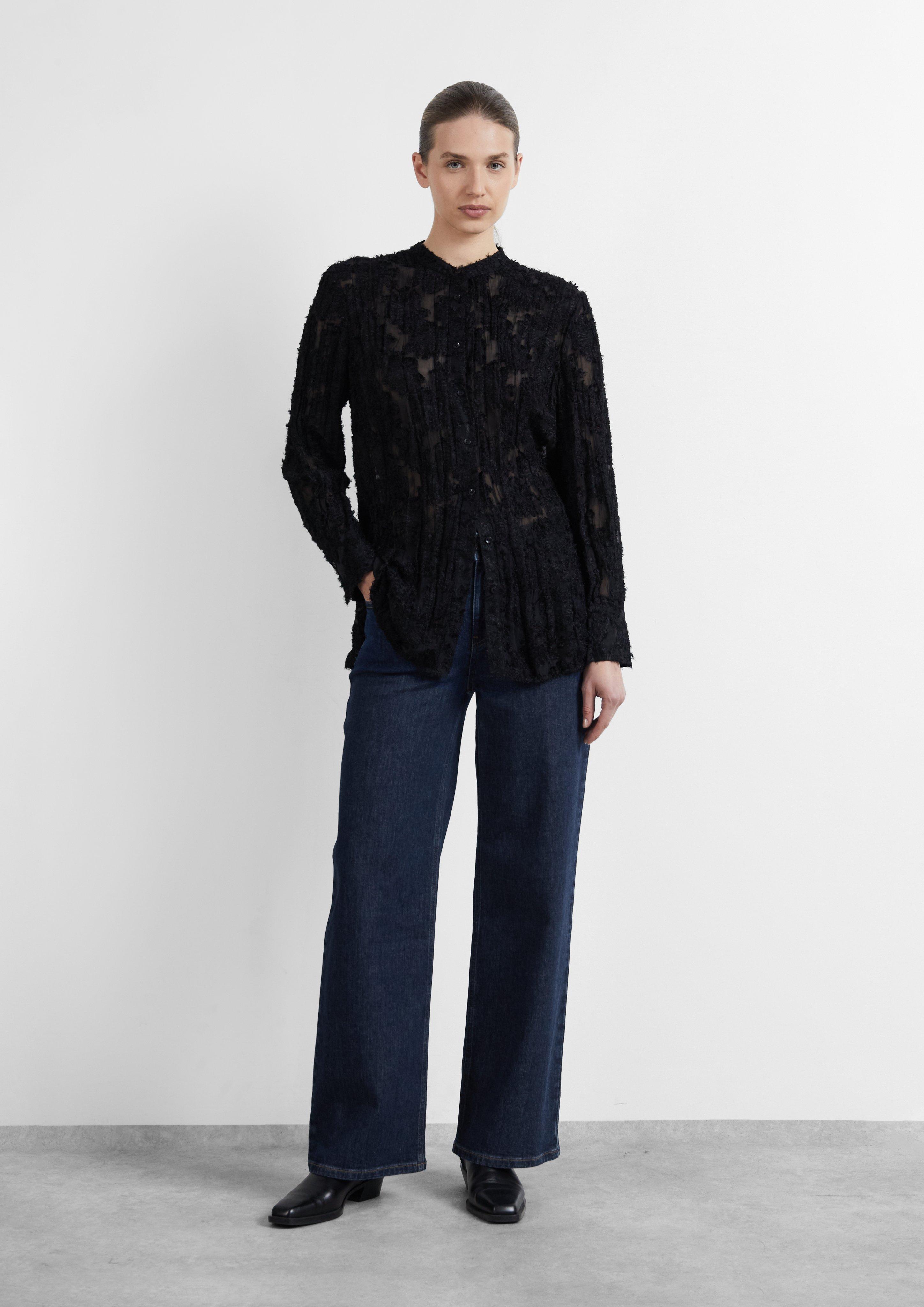 Damen Relaxed-Fit-Bluse mit Manschetten und Ärmelschlitz in schwarz von COMMA