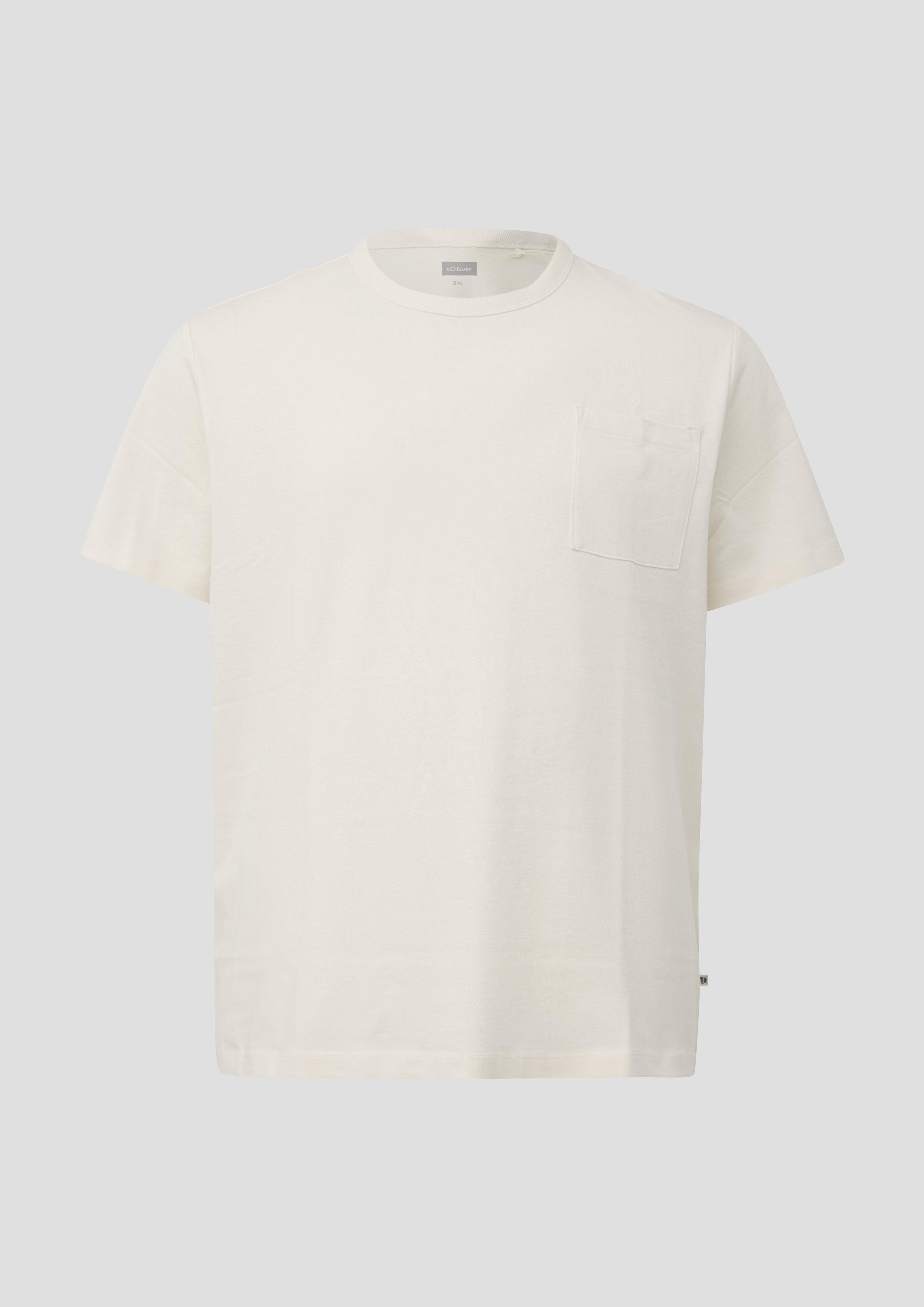 T-shirt van zware jersey met borstzak in een moderne pasvorm in crème van s.Oliver Men Big Sizes