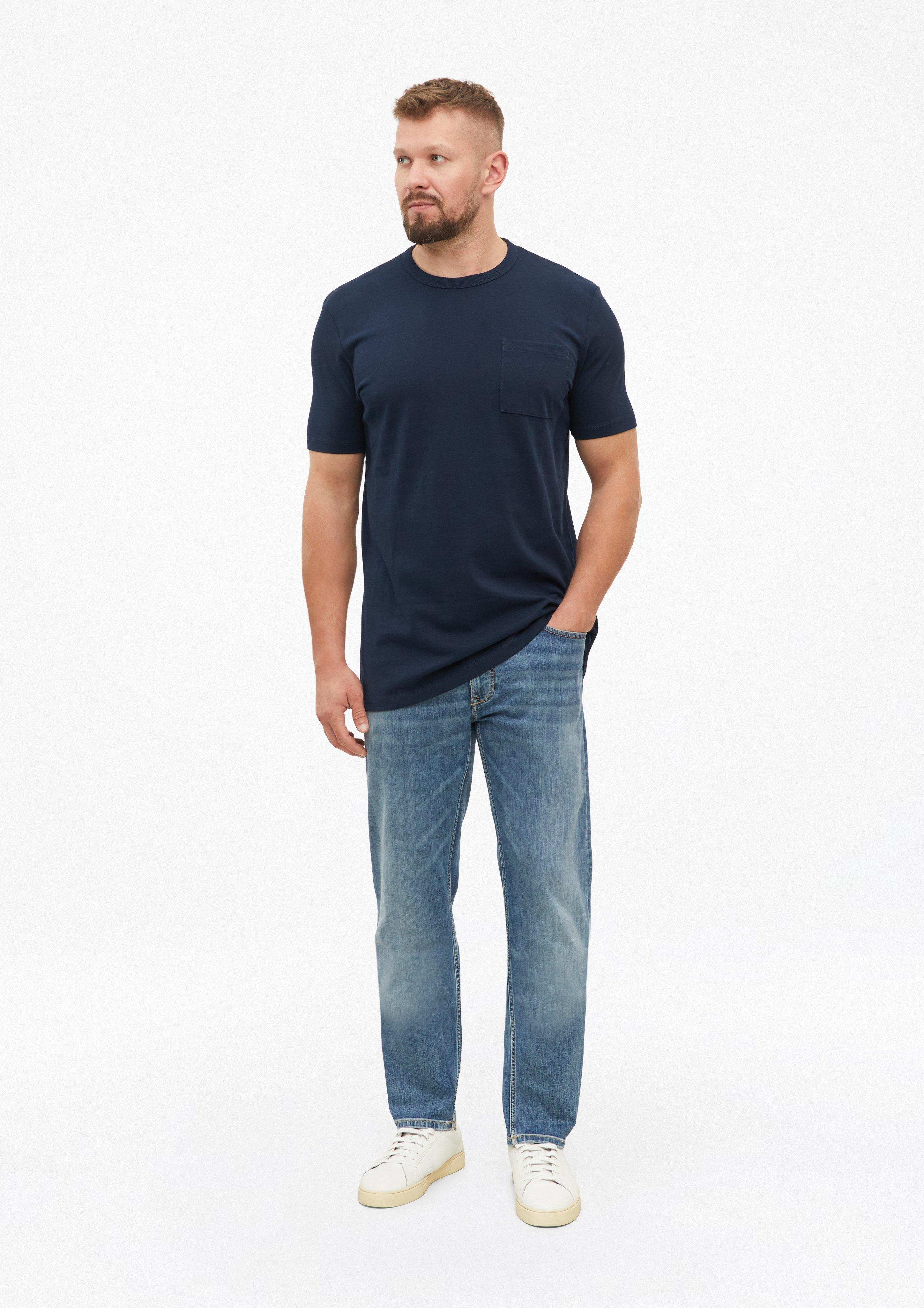 Heren T-shirt van zware jersey met borstzak in een moderne pasvorm in blauw van s.Oliver Men Tall Sizes