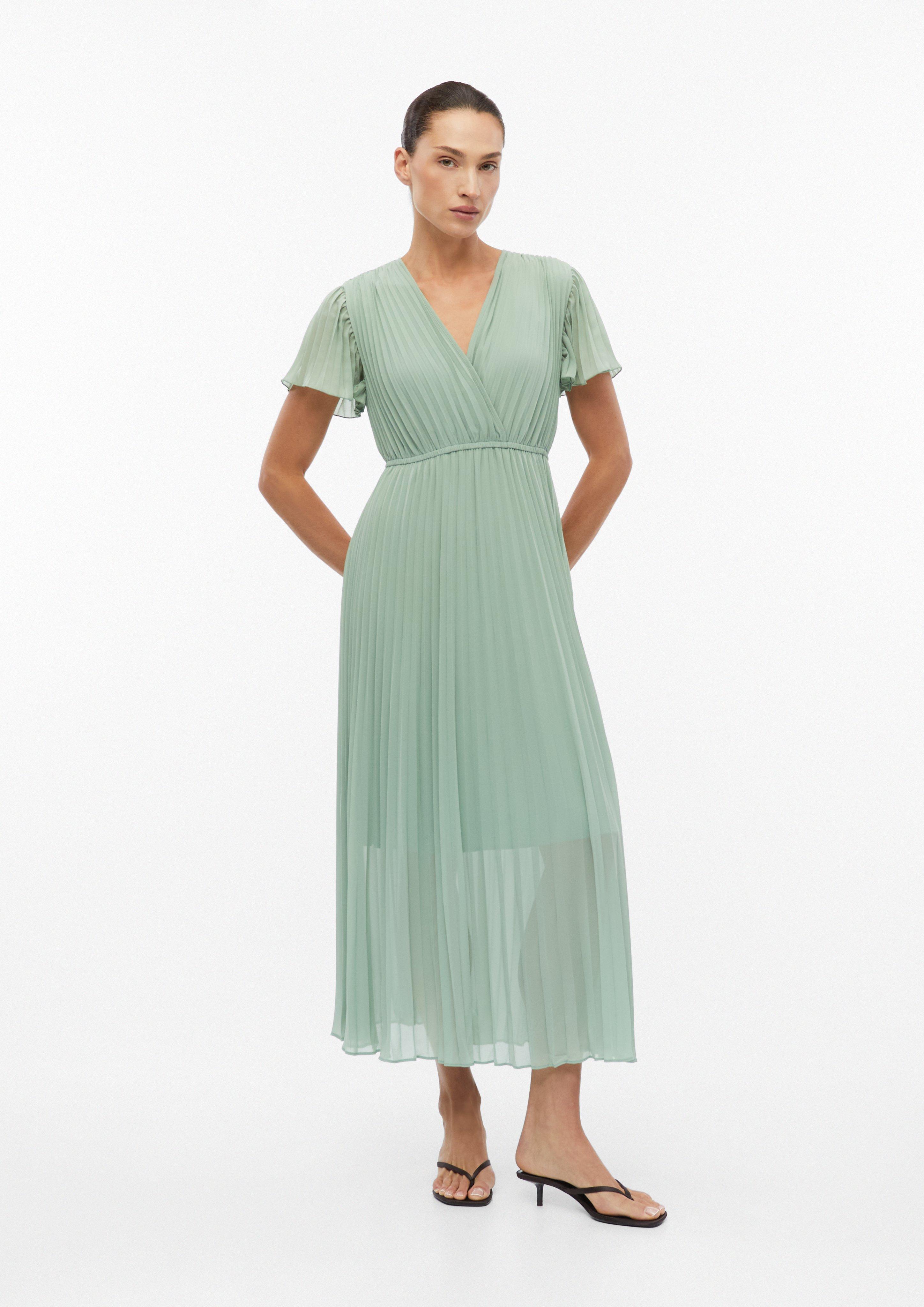 Robe plissée mi-longueur en vert sauge de COMMA