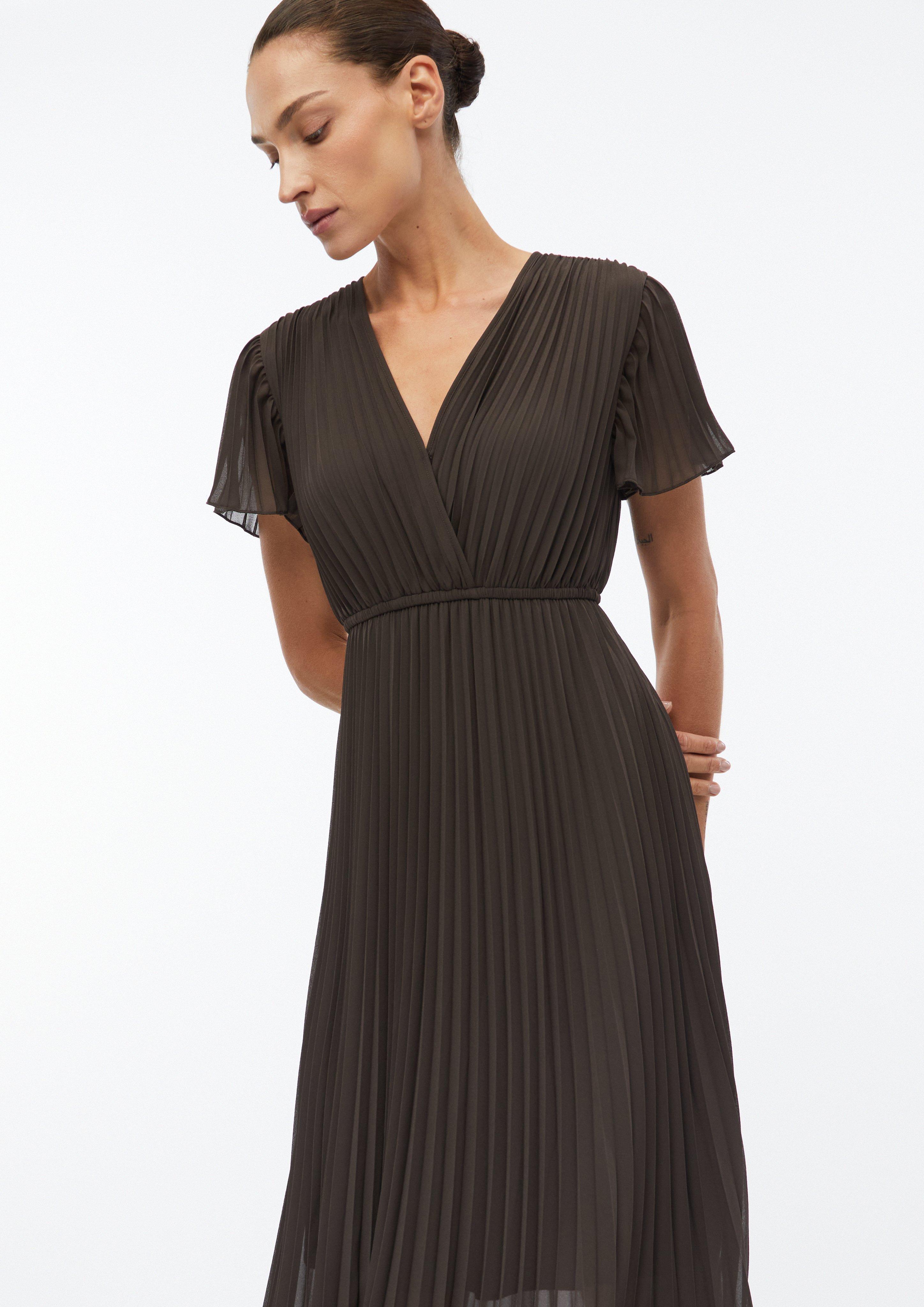 Plissiertes Kleid in Midilänge in braun von COMMA