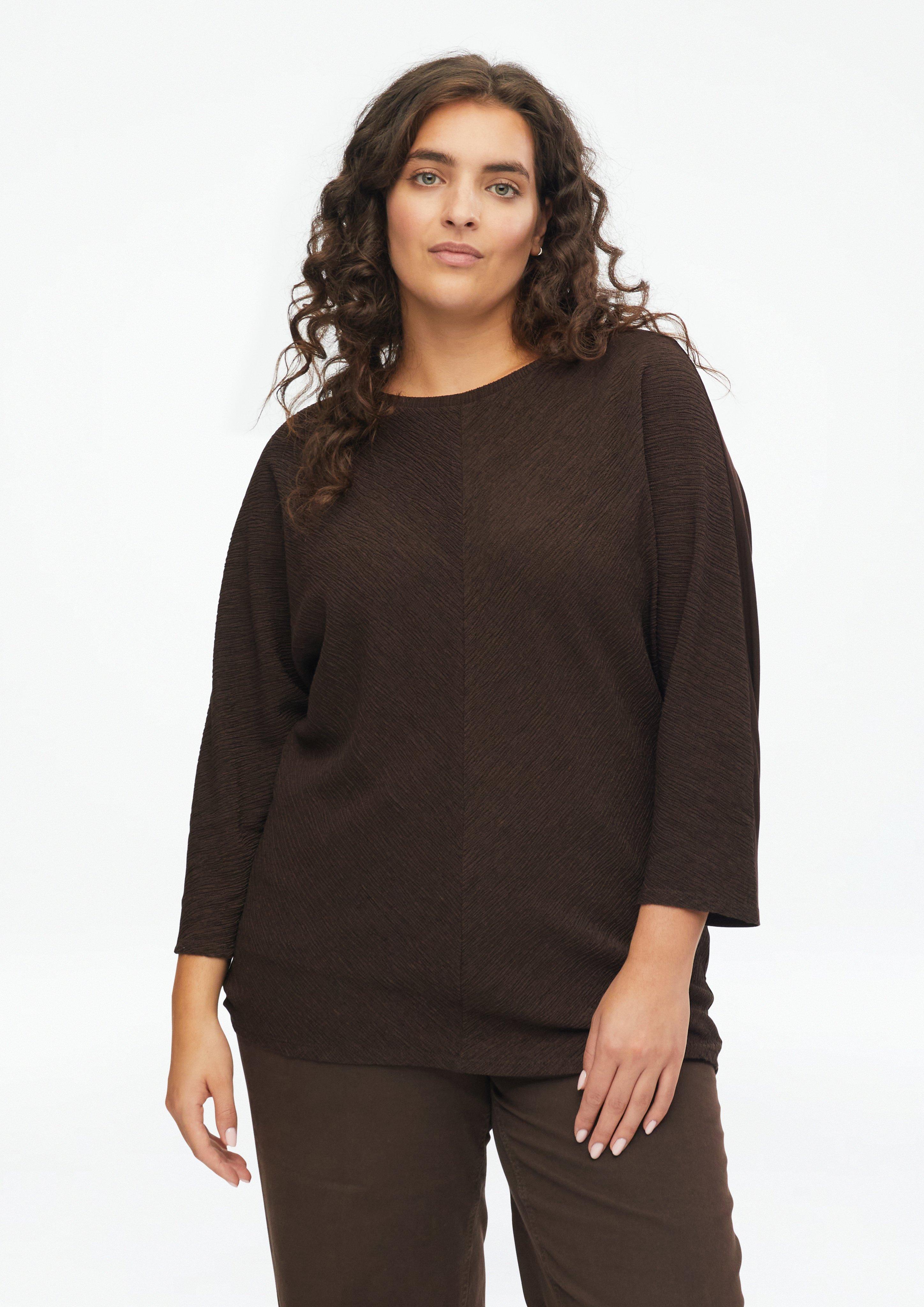 T-shirt en mélange de tissus à manches chauve-souris en marron foncé de s.Oliver CURVE