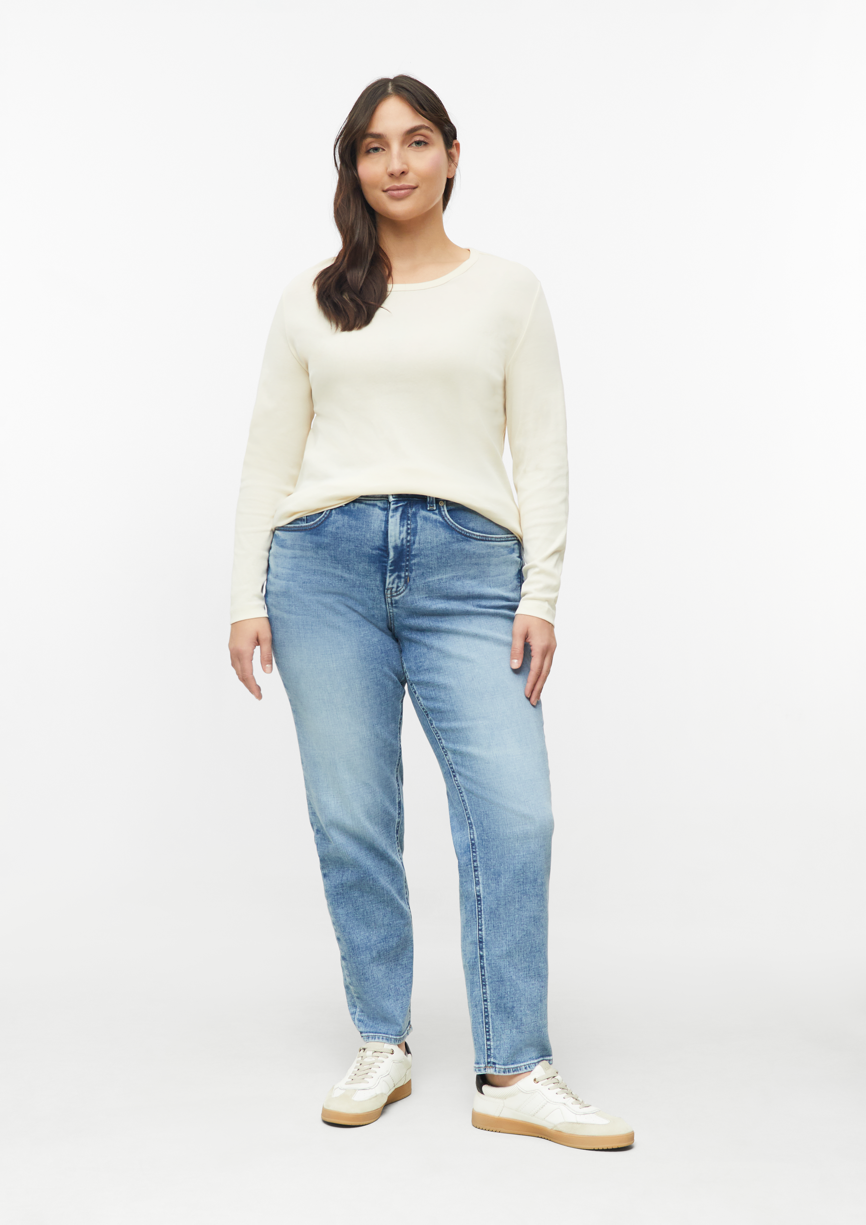 Jeans / Curvy Fit / High Rise / Slim Tapered Leg in Farbe blau von s.Oliver CURVE