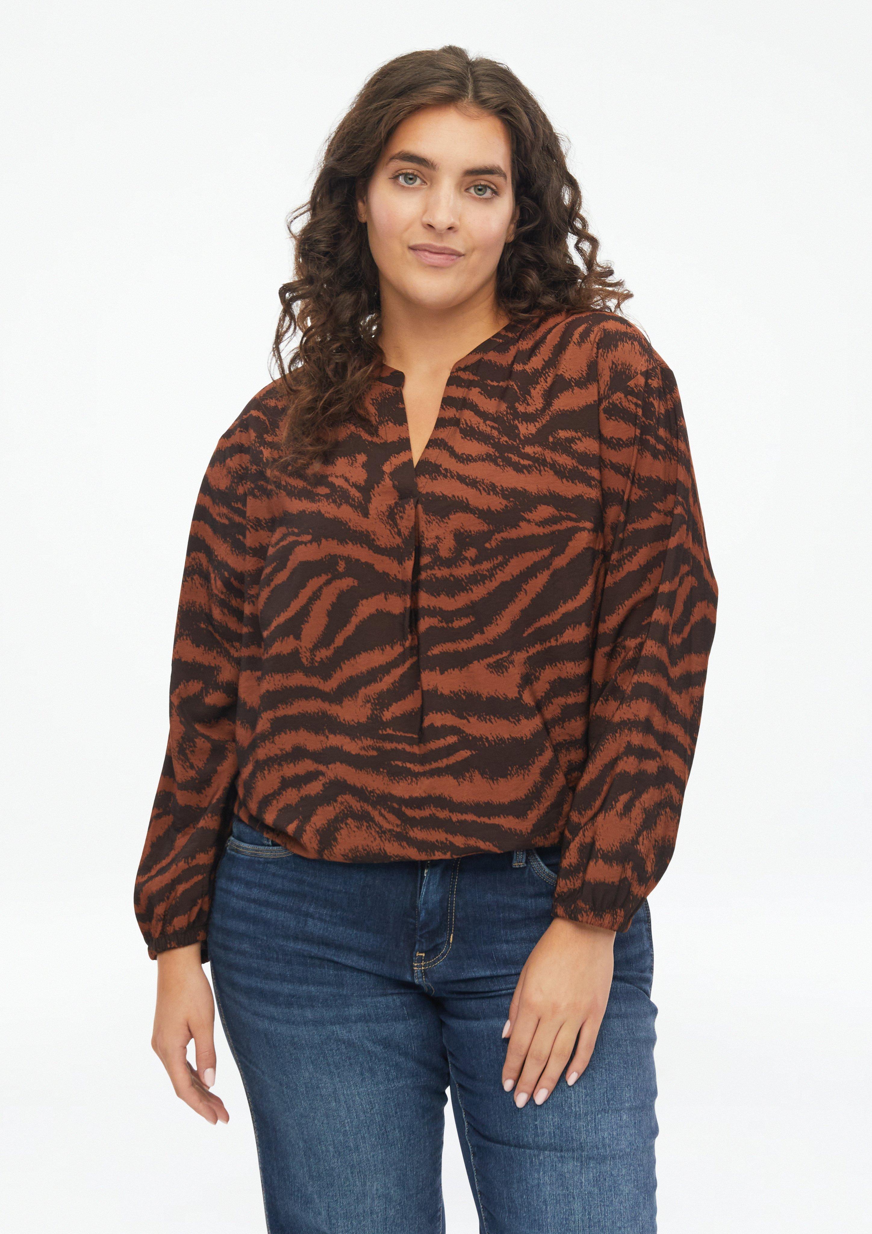 Bluse mit Animal-Print und Raffung in Farbe mokka von s.Oliver CURVE