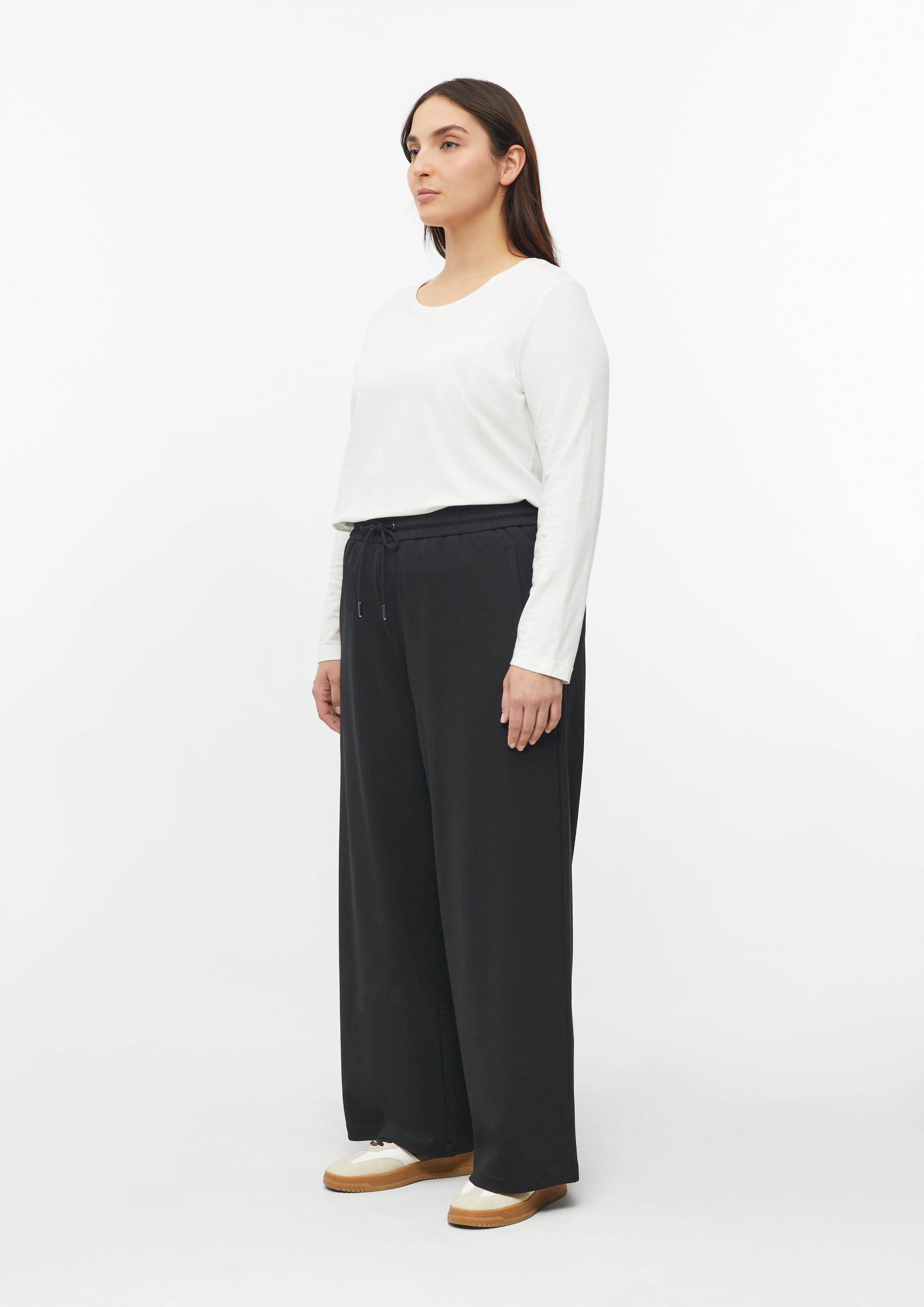 Damen Fließende Hose mit Wide Leg und Elastikbund in schwarz von s.Oliver CURVE