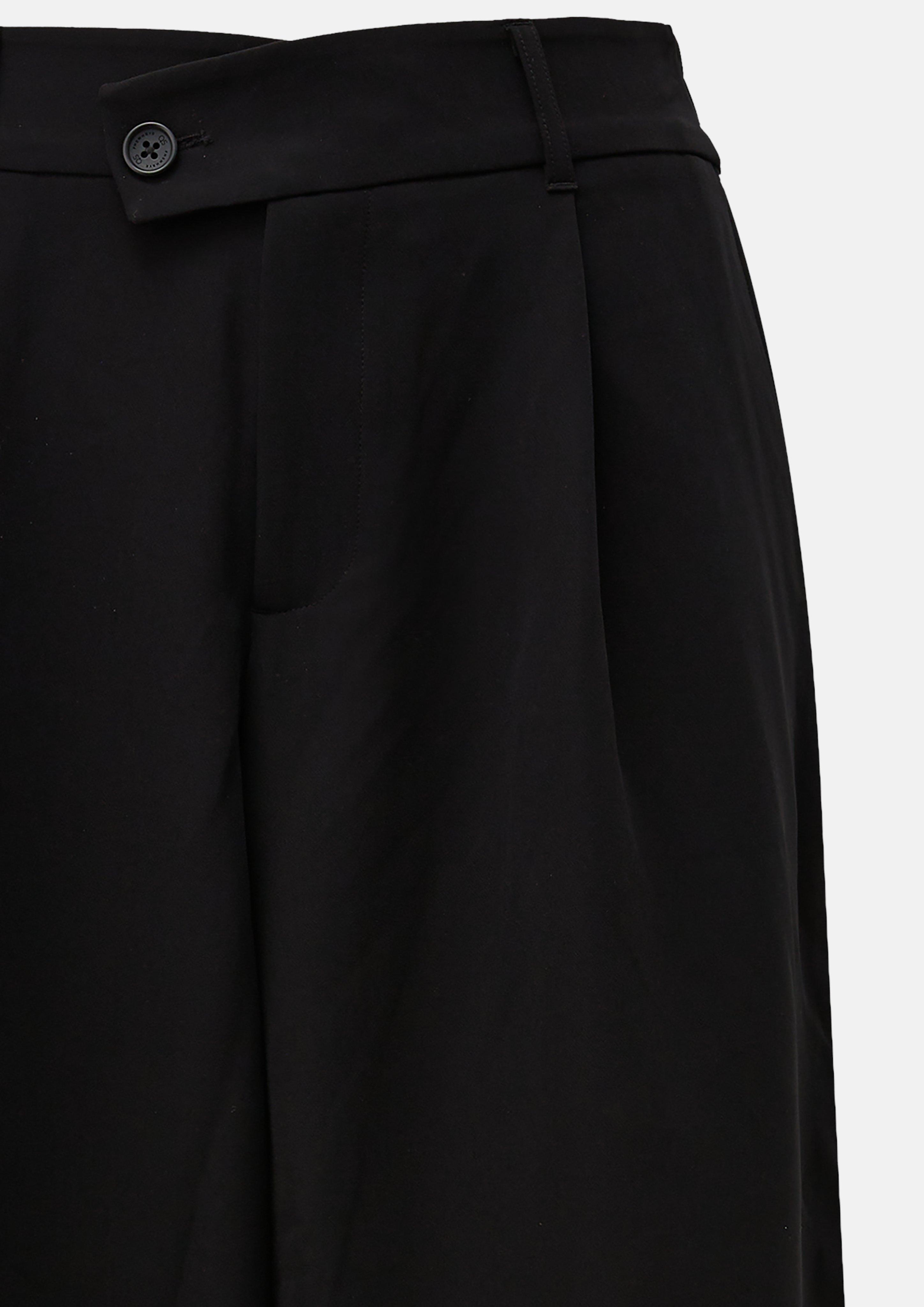 Dames Broek met wijde pijpen en een schuine tailleband in zwart van QS CURVE