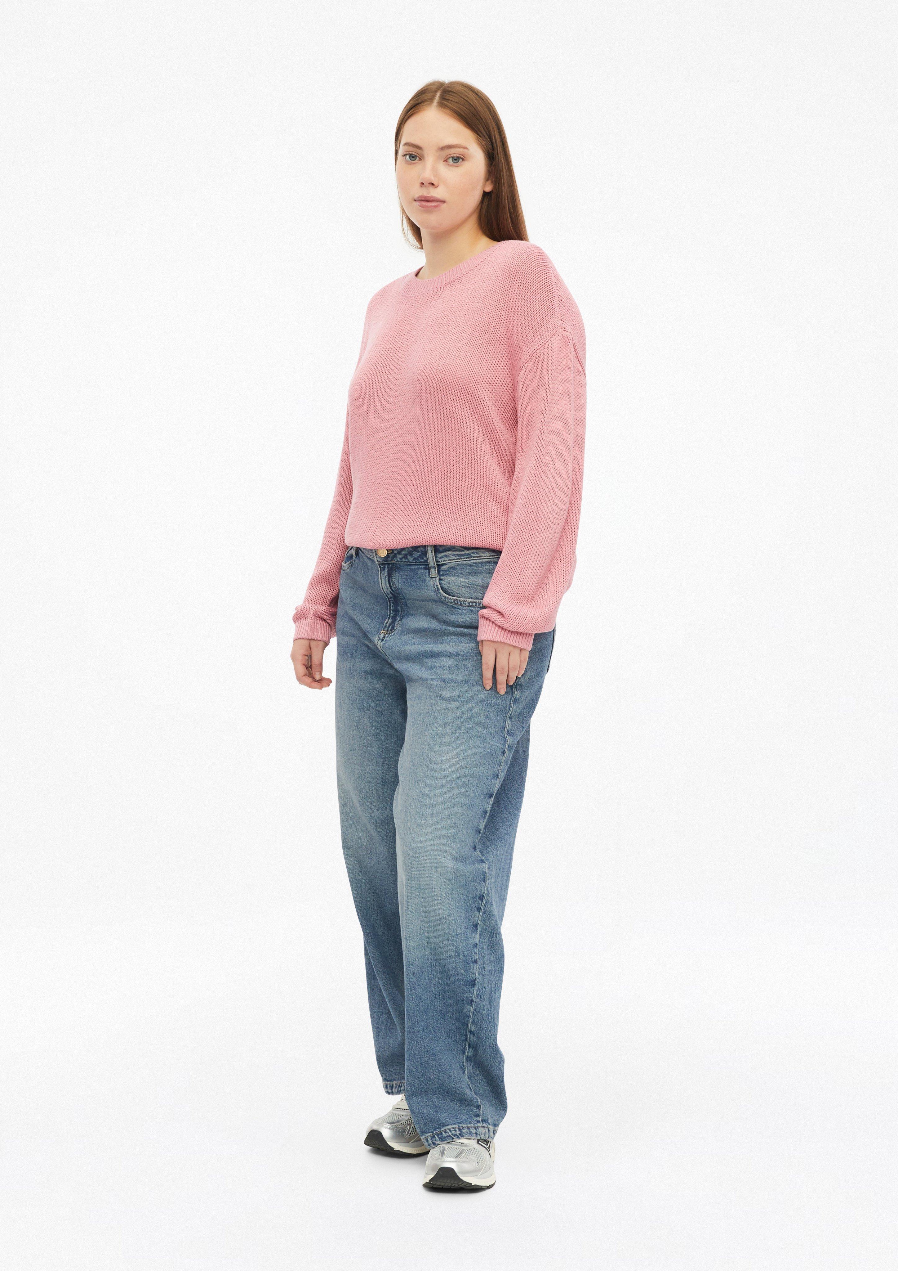 Women Sweater with dropped shoulders in pink by QS CURVE
