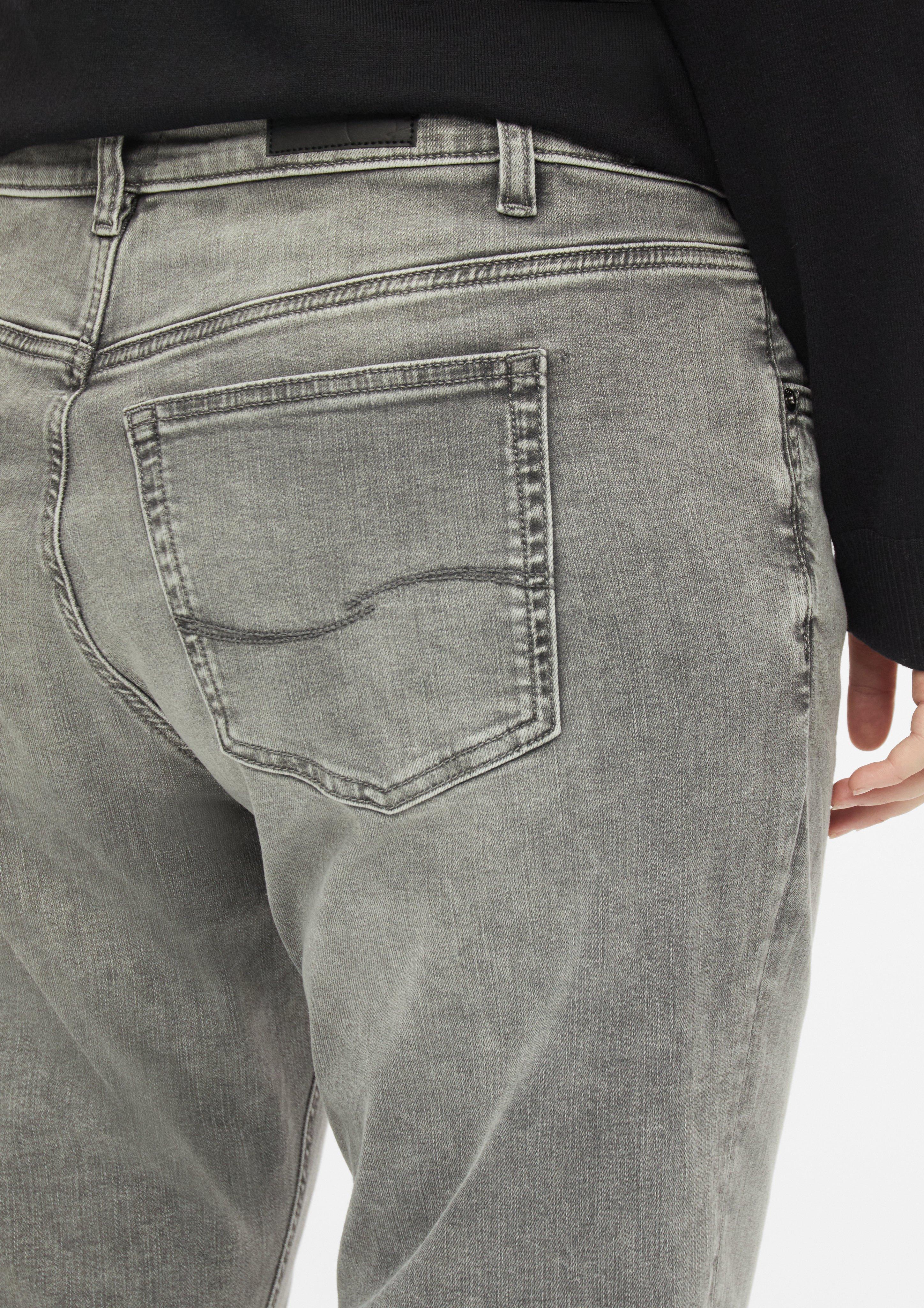Women Skinny Jeans / Mid-Rise / Skinny Leg in grey by QS CURVE